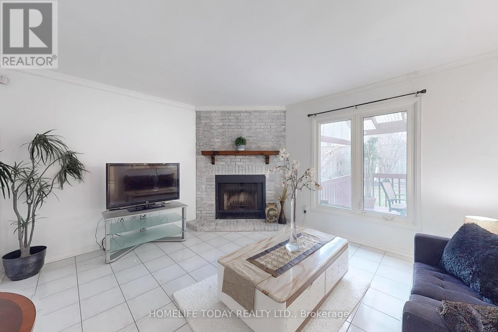1604 Deerbrook Drive, Pickering, Ontario  L1V 5B7 - Photo 9 - E12196834