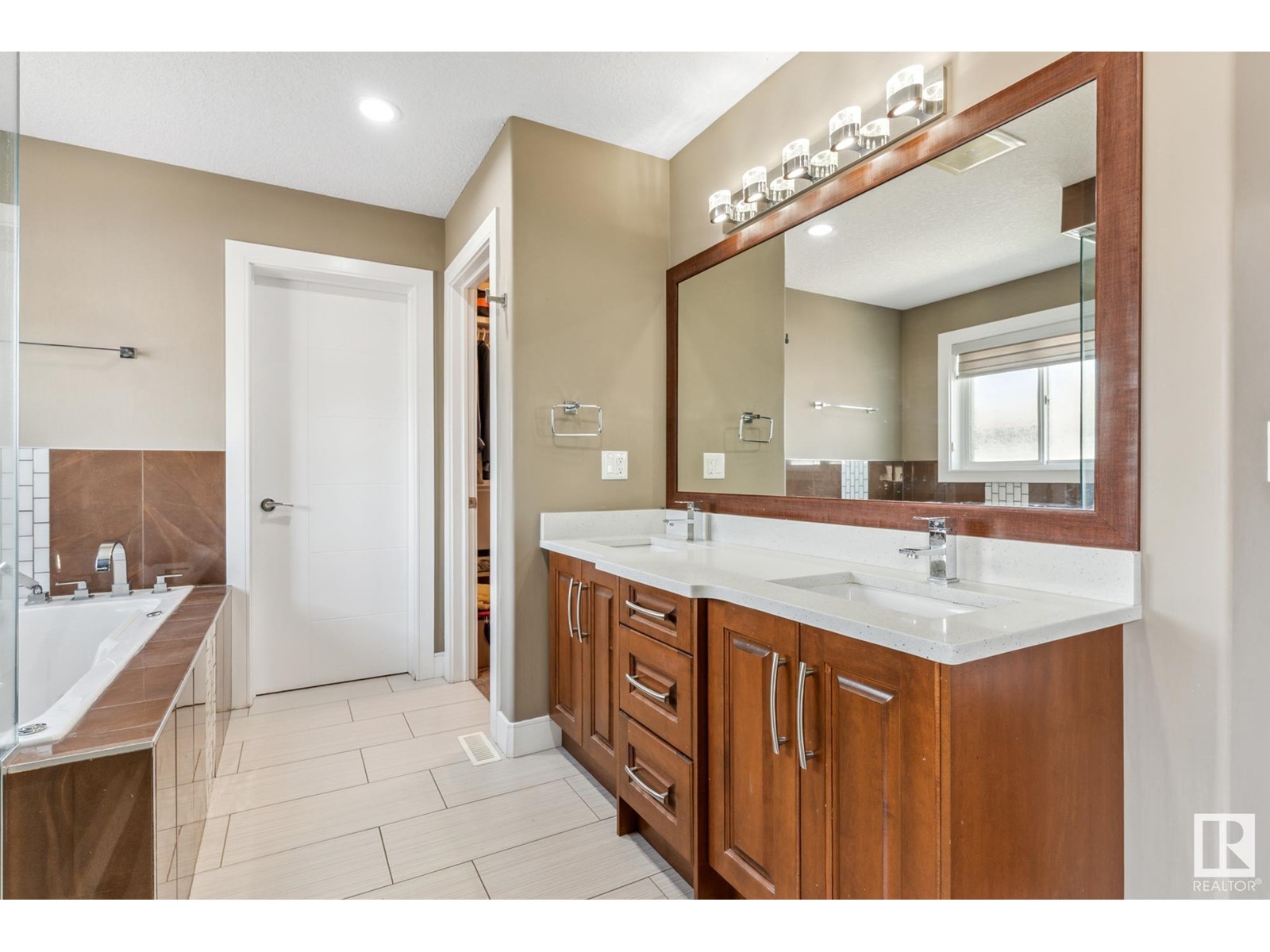 6112 55 Av, Beaumont, Alberta  T4X 0H3 - Photo 31 - E4440370