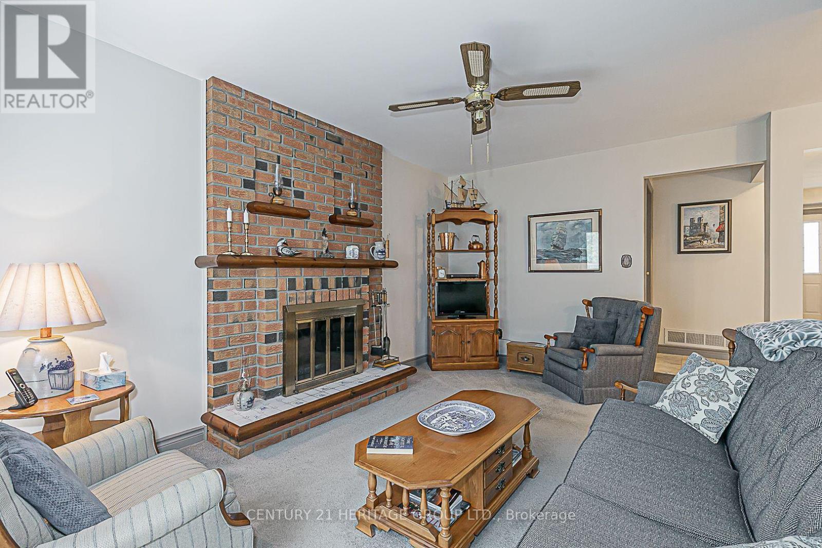 861 Columbia Court, Newmarket, Ontario  L3Y 6L6 - Photo 11 - N12196861