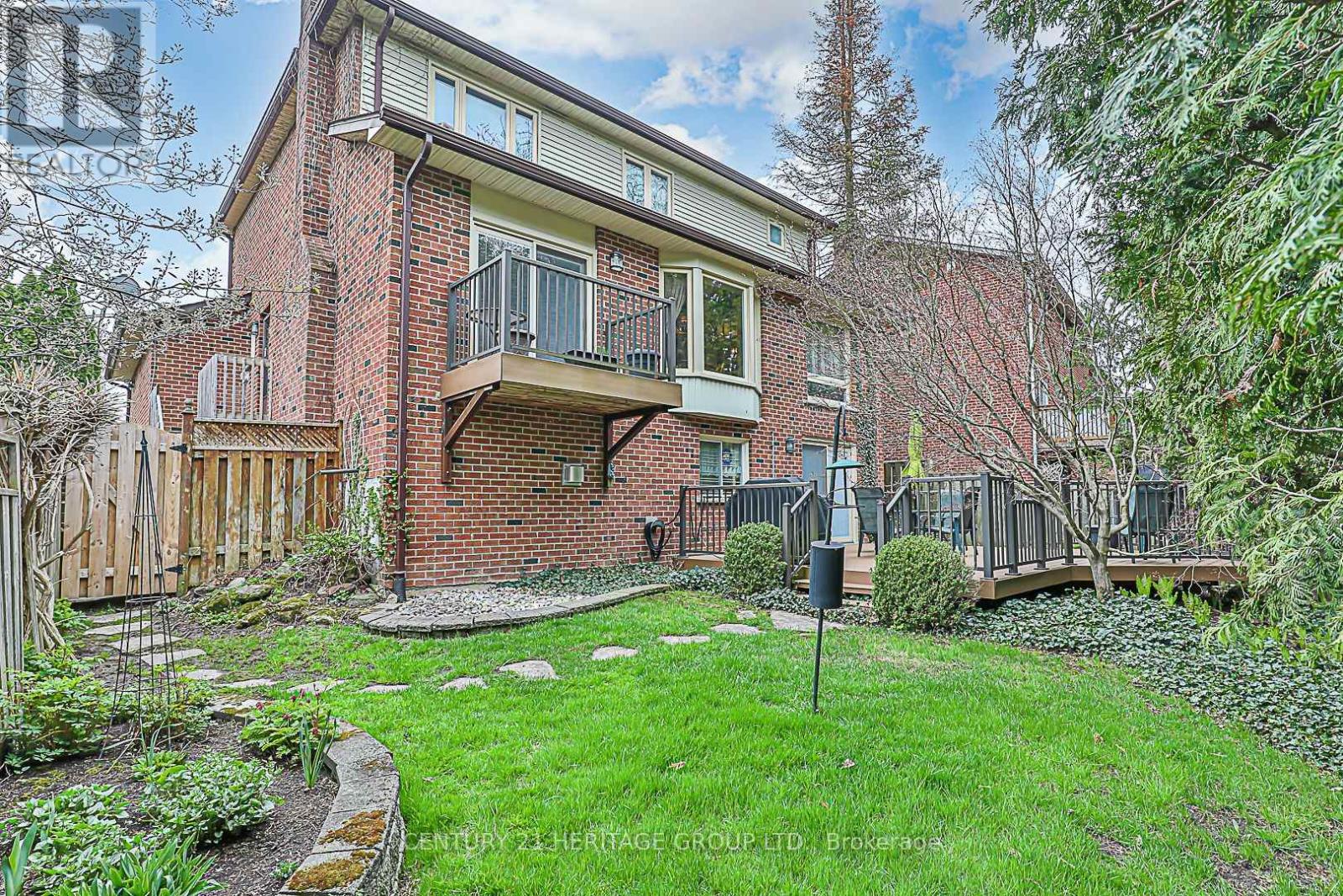 861 Columbia Court, Newmarket (Huron Heights-Leslie Valley), Ontario  L3Y 6L6 - Photo 33 - N12196861