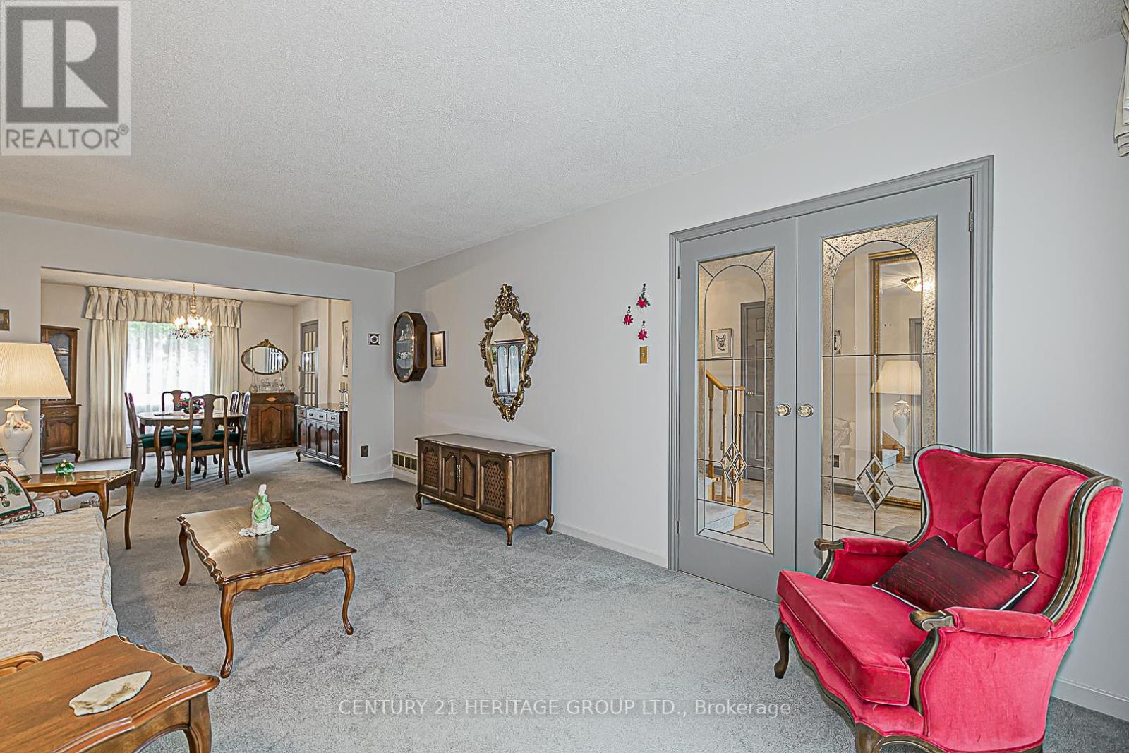 861 Columbia Court, Newmarket, Ontario  L3Y 6L6 - Photo 8 - N12196861