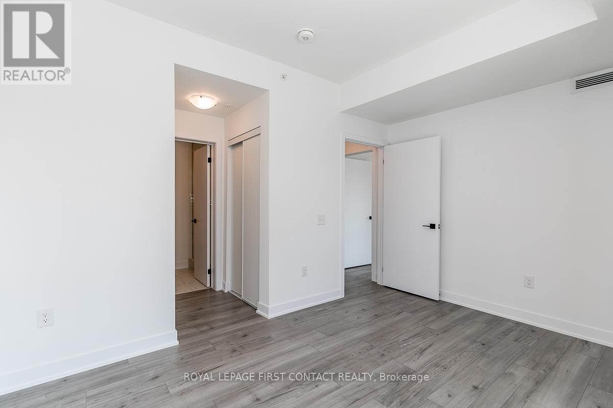101 - 8 Culinary Lane, Barrie, Ontario  L9J 0J9 - Photo 14 - S12196829
