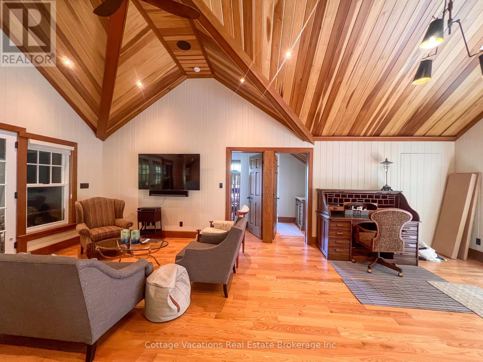 1120 Ferndale Road, Muskoka Lakes, Ontario  P0B 1J0 - Photo 11 - X12185969