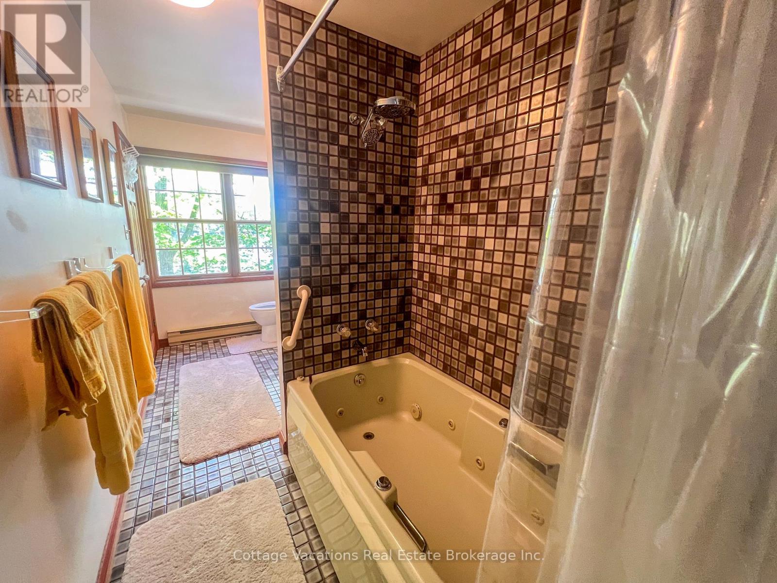 1120 Ferndale Road, Muskoka Lakes, Ontario  P0B 1J0 - Photo 37 - X12185969