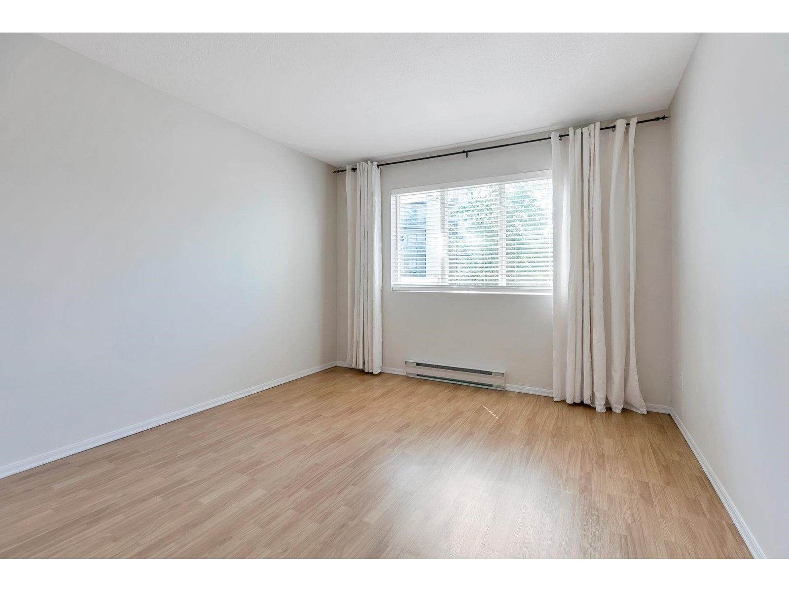 201 13955 Laurel Drive, Surrey, British Columbia  V3T 1A8 - Photo 15 - R3011560