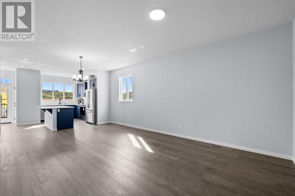 Property at 7 Wolf Hollow Street SE image 4