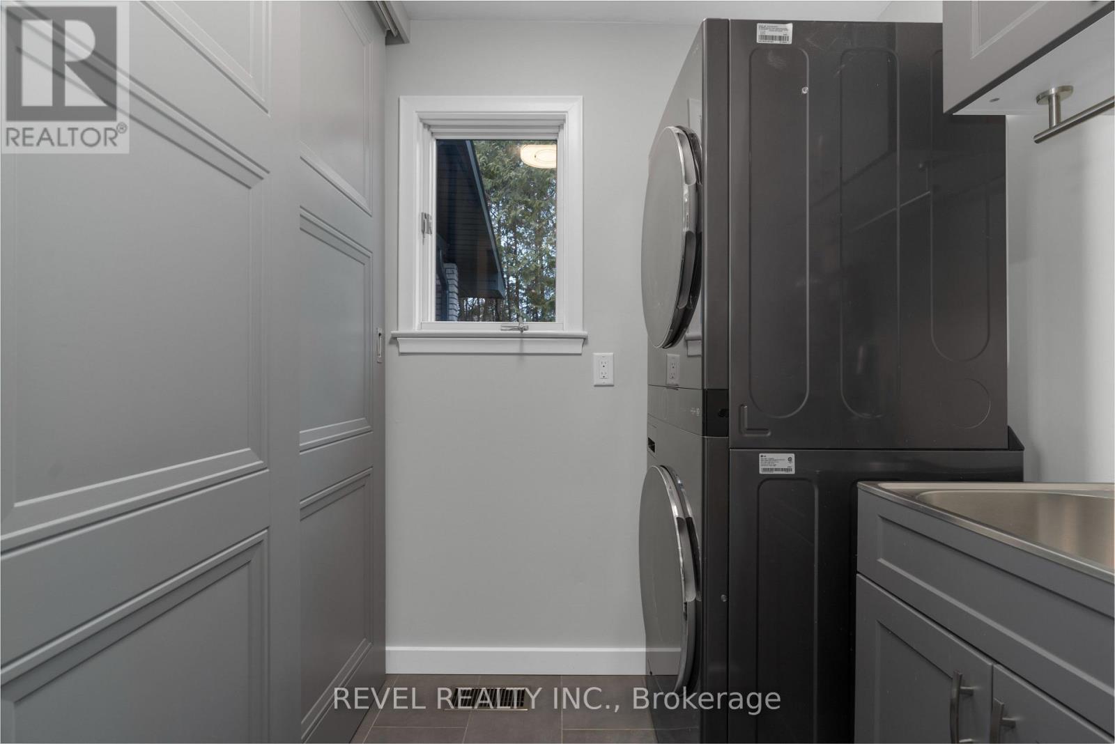 416 Bay Street, Orillia, Ontario  L3V 3X4 - Photo 20 - S12033812