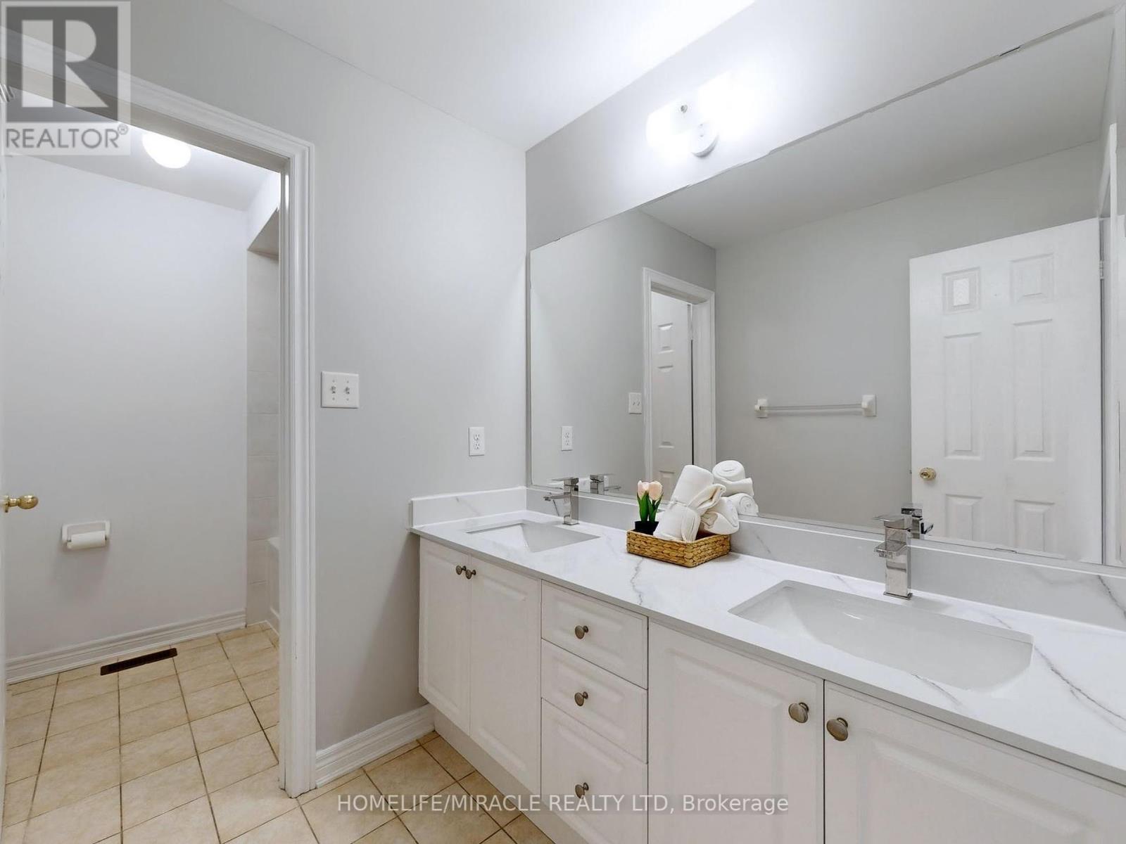 63 Sleightholme Crescent, Brampton, Ontario  L6P 3E7 - Photo 24 - W12164110