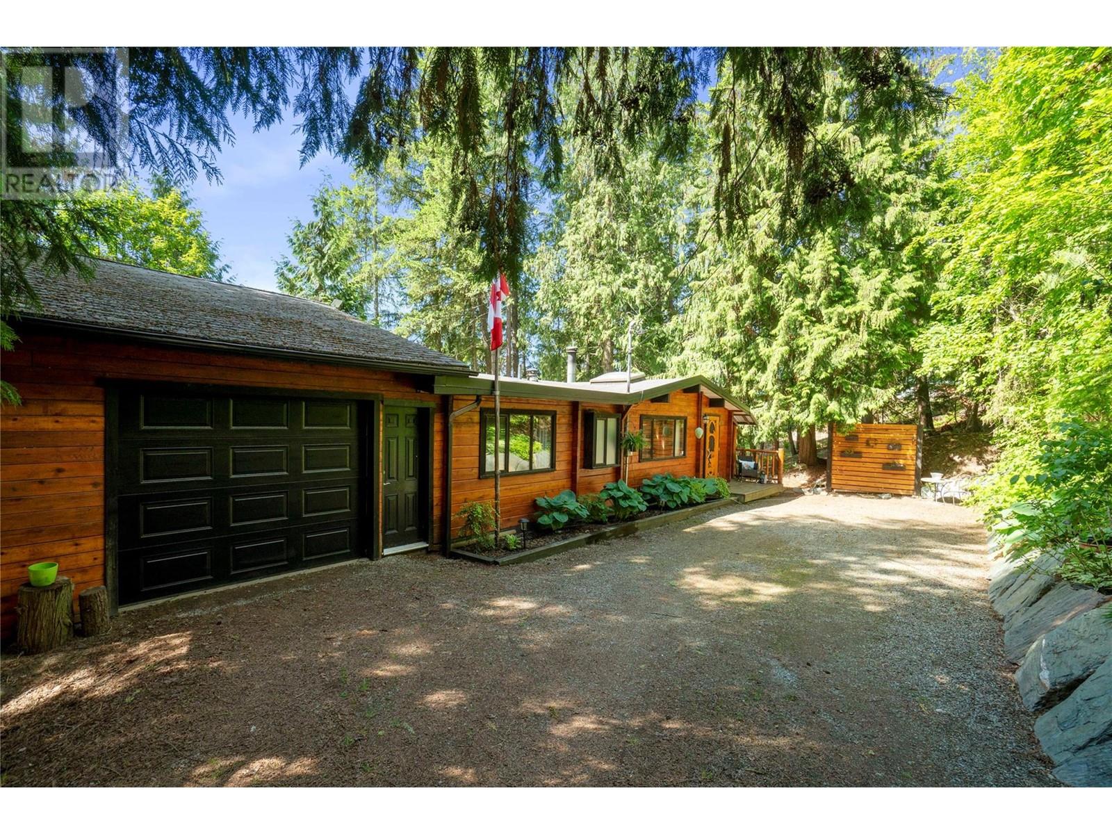 7792 Columbia Drive, Anglemont, British Columbia