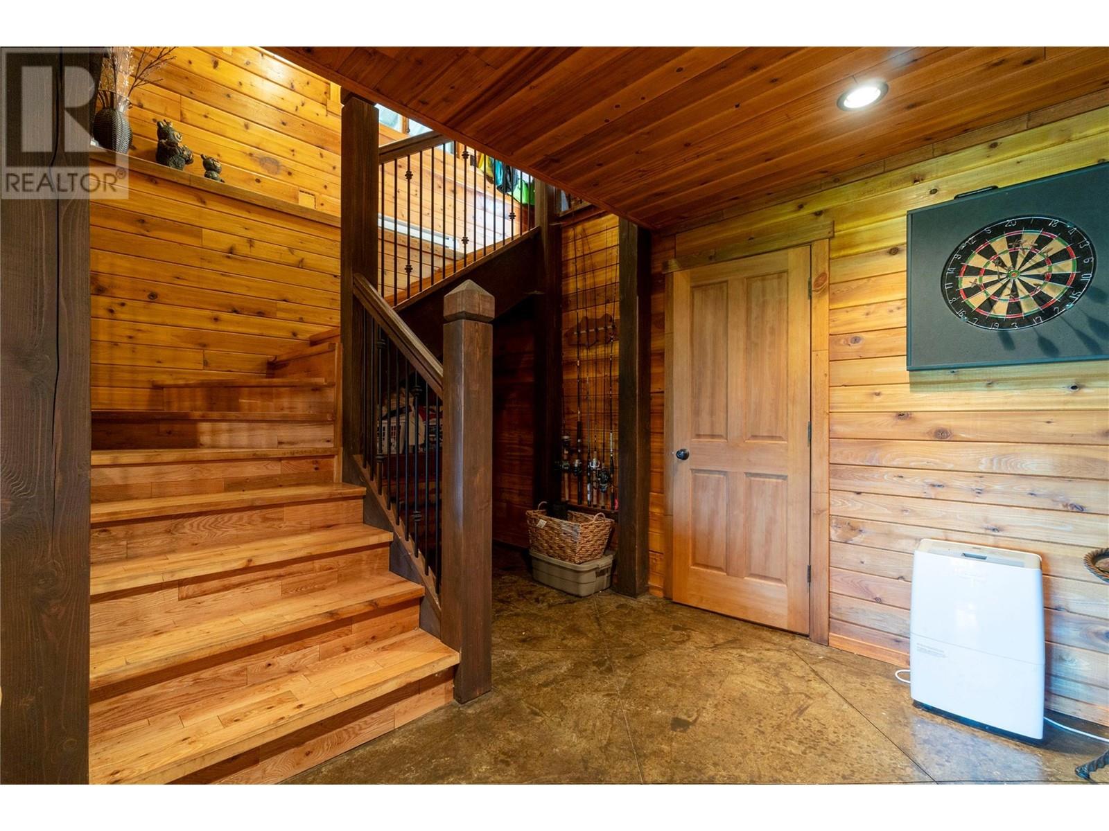 7792 Columbia Drive, Anglemont, British Columbia  V0E 1M8 - Photo 40 - 10350863