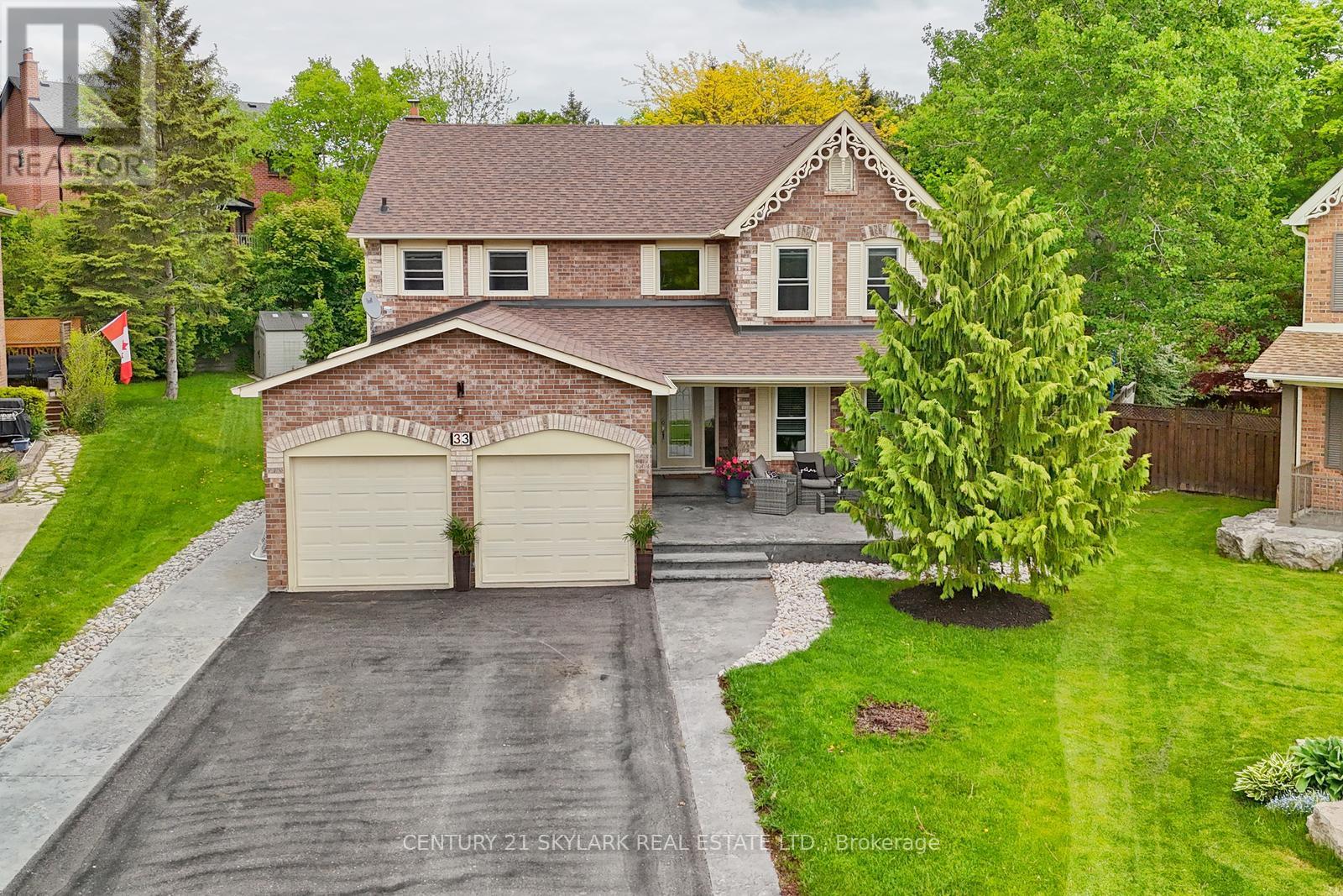 33 Hathaway Court, Caledon, Ontario  L7E 5W2 - Photo 1 - W12196833