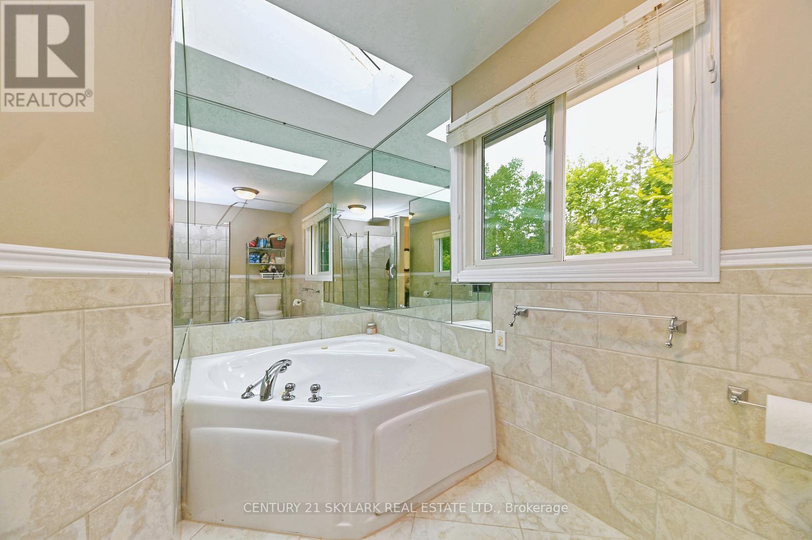 33 Hathaway Court, Caledon, Ontario  L7E 5W2 - Photo 18 - W12196833