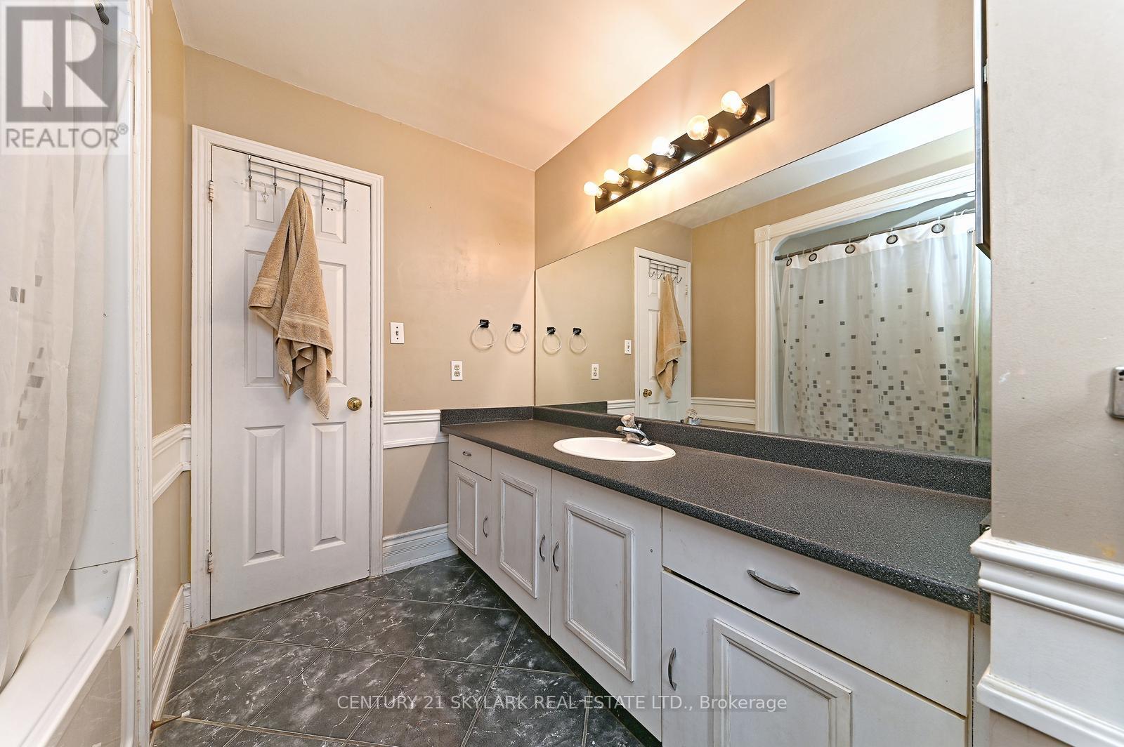 33 Hathaway Court, Caledon, Ontario  L7E 5W2 - Photo 23 - W12196833