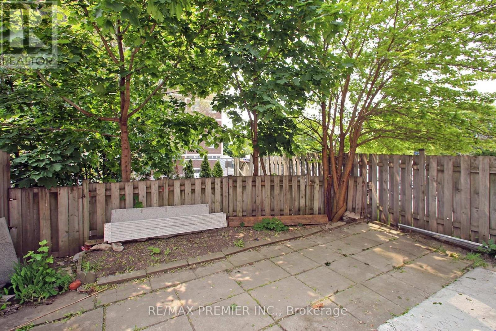 1 - 7 Gosford Boulevard, Toronto, Ontario  M3N 2G7 - Photo 26 - W12196835
