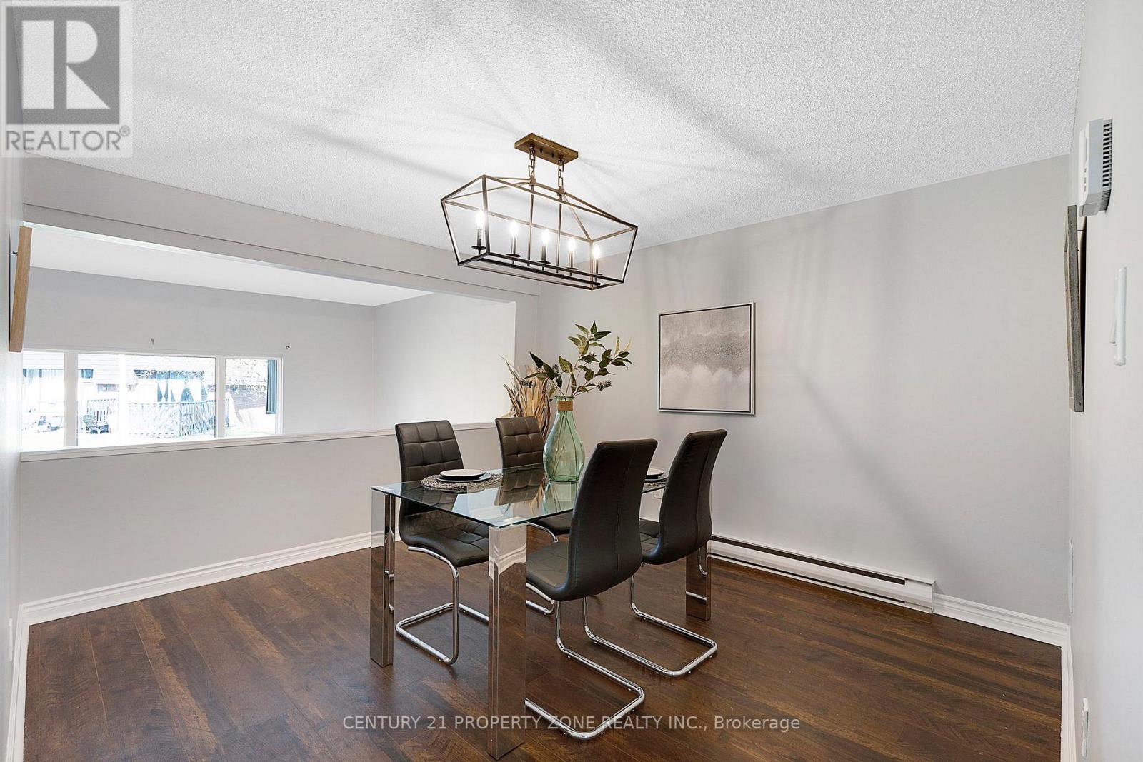 55 Darras Court, Brampton, Ontario  L6T 1W7 - Photo 10 - W12196879