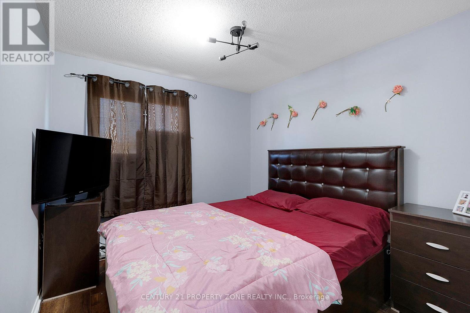 55 Darras Court, Brampton, Ontario  L6T 1W7 - Photo 17 - W12196879