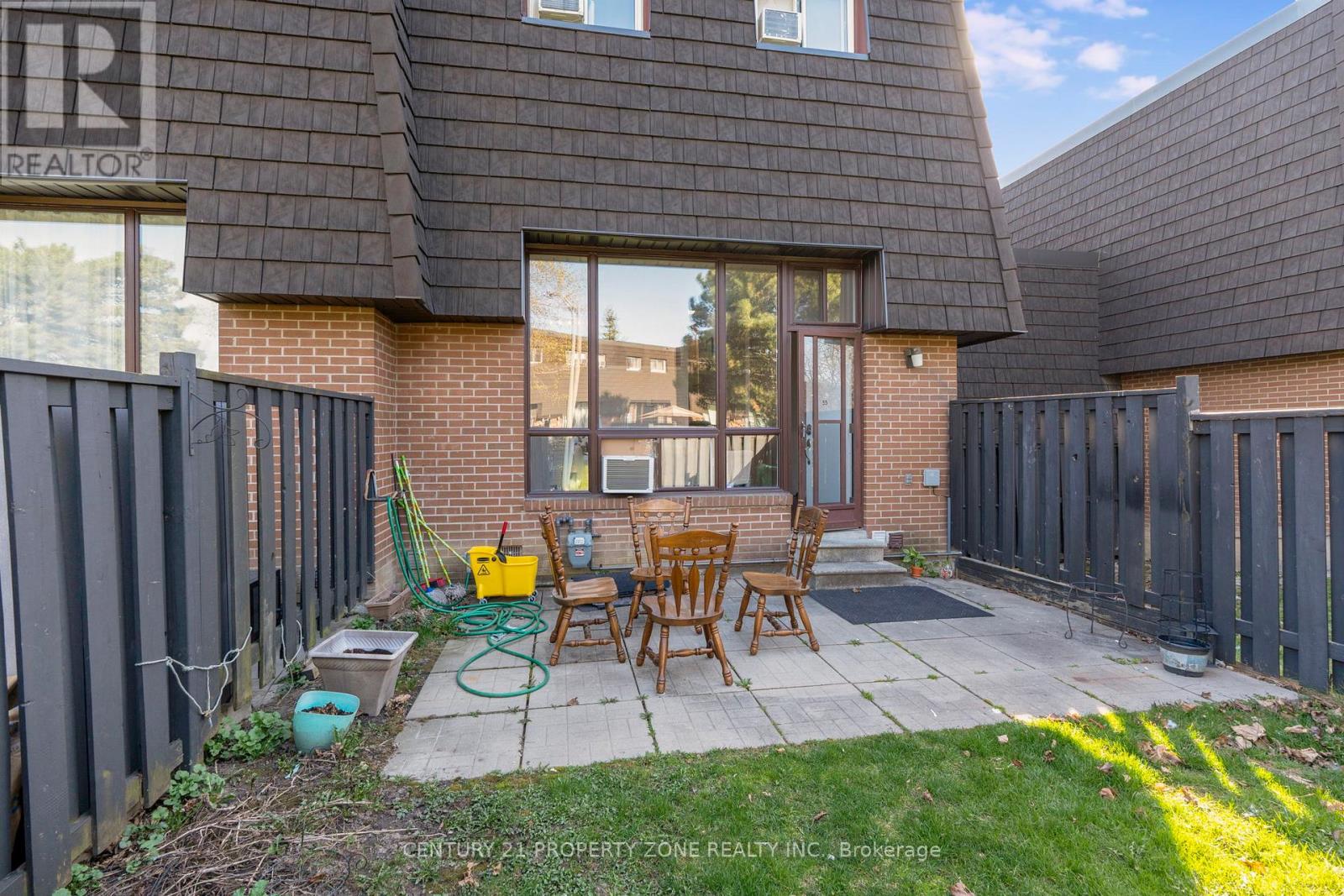 55 Darras Court, Brampton, Ontario  L6T 1W7 - Photo 25 - W12196879
