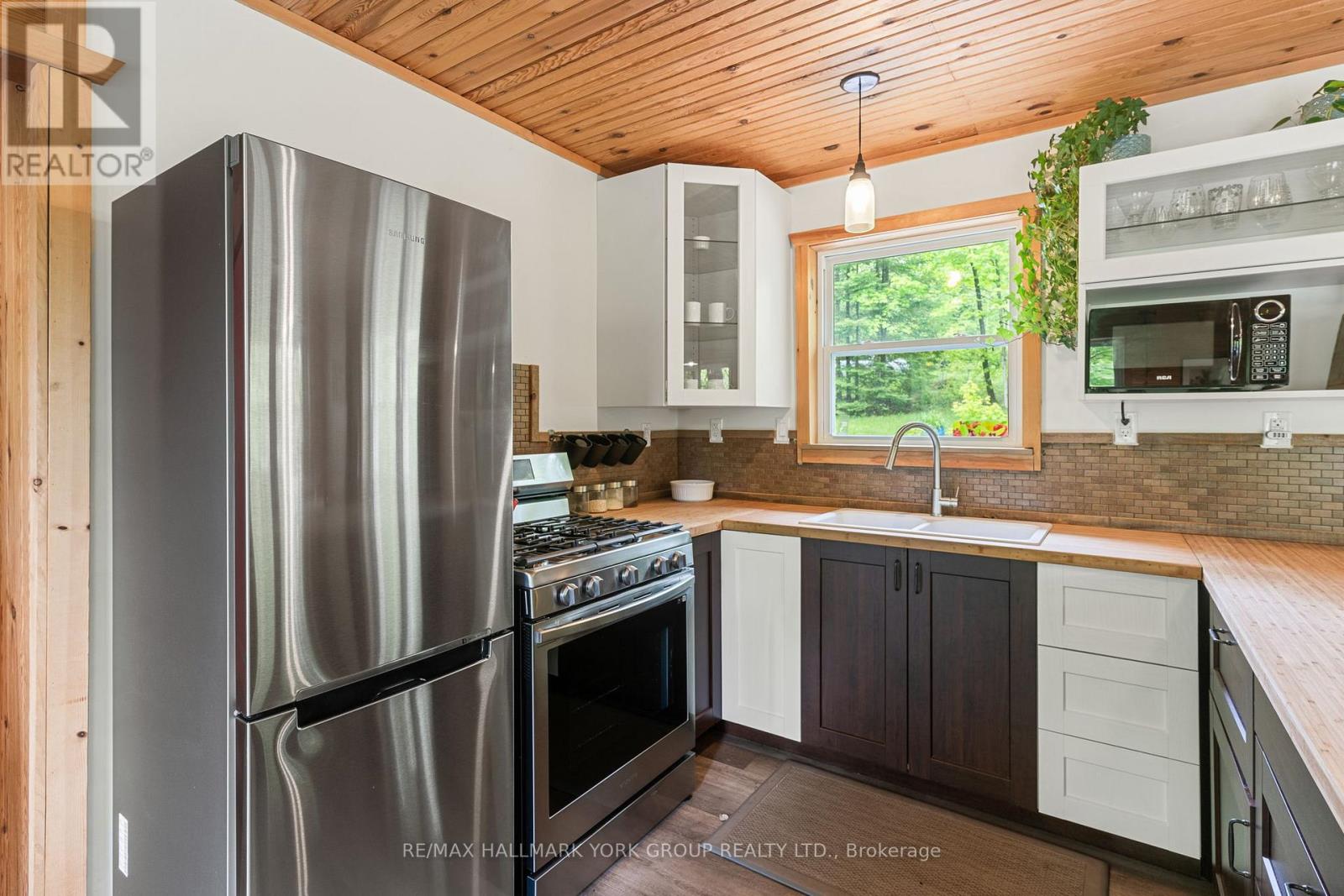 1664 Minnicock Lake Road, Highlands East, Ontario  K0M 1S0 - Photo 11 - X12196881