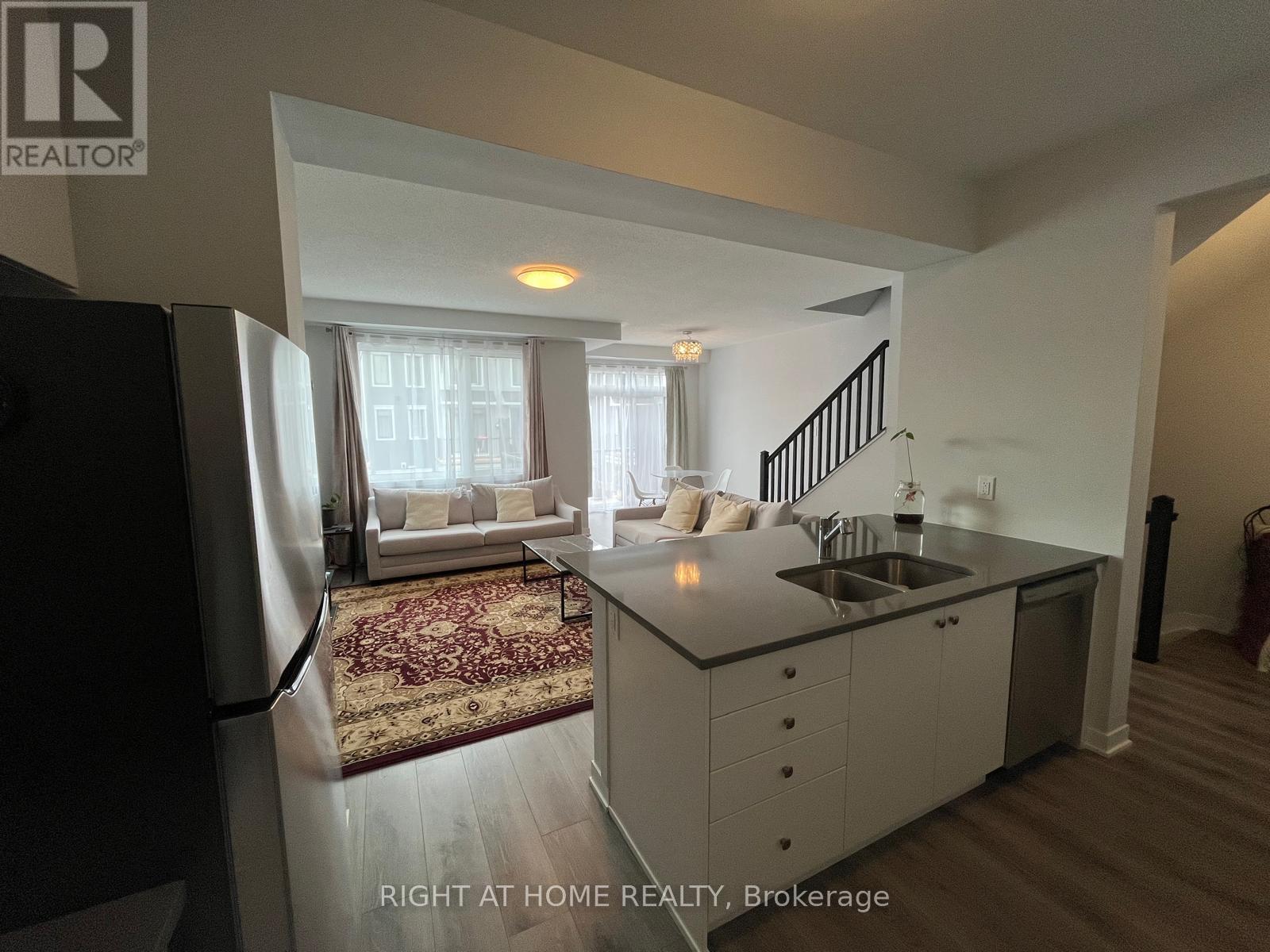 77 Lignite Private, Ottawa, Ontario  K2J 7J4 - Photo 8 - X12196892