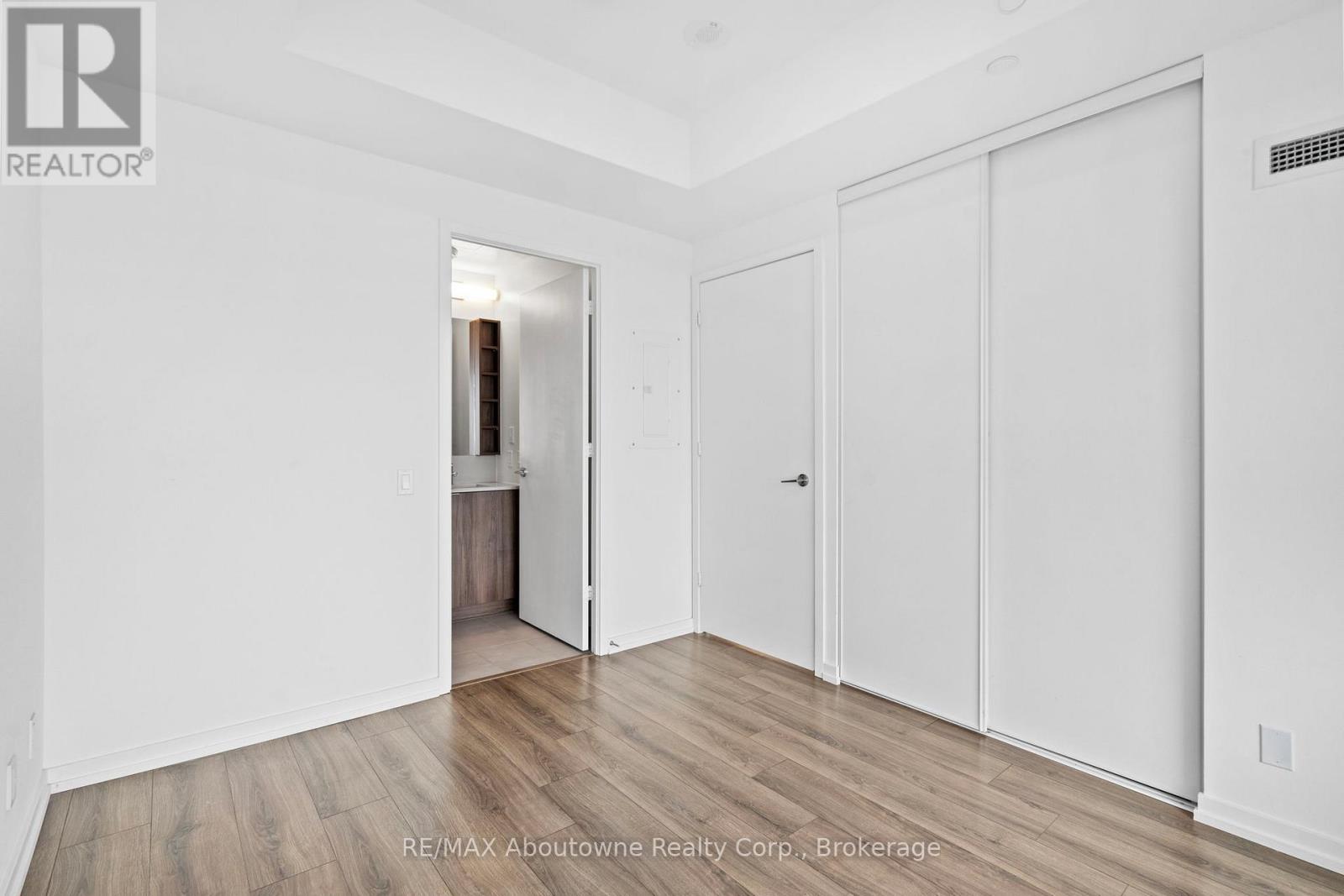 3312 - 7890 Jane Street, Vaughan, Ontario  L4K 0K9 - Photo 12 - N12196930