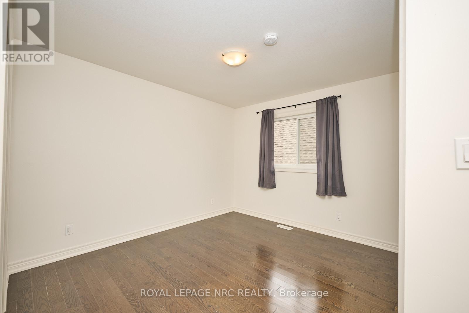 143 Tuliptree Road, Thorold, Ontario  L2V 0A5 - Photo 24 - X12196924