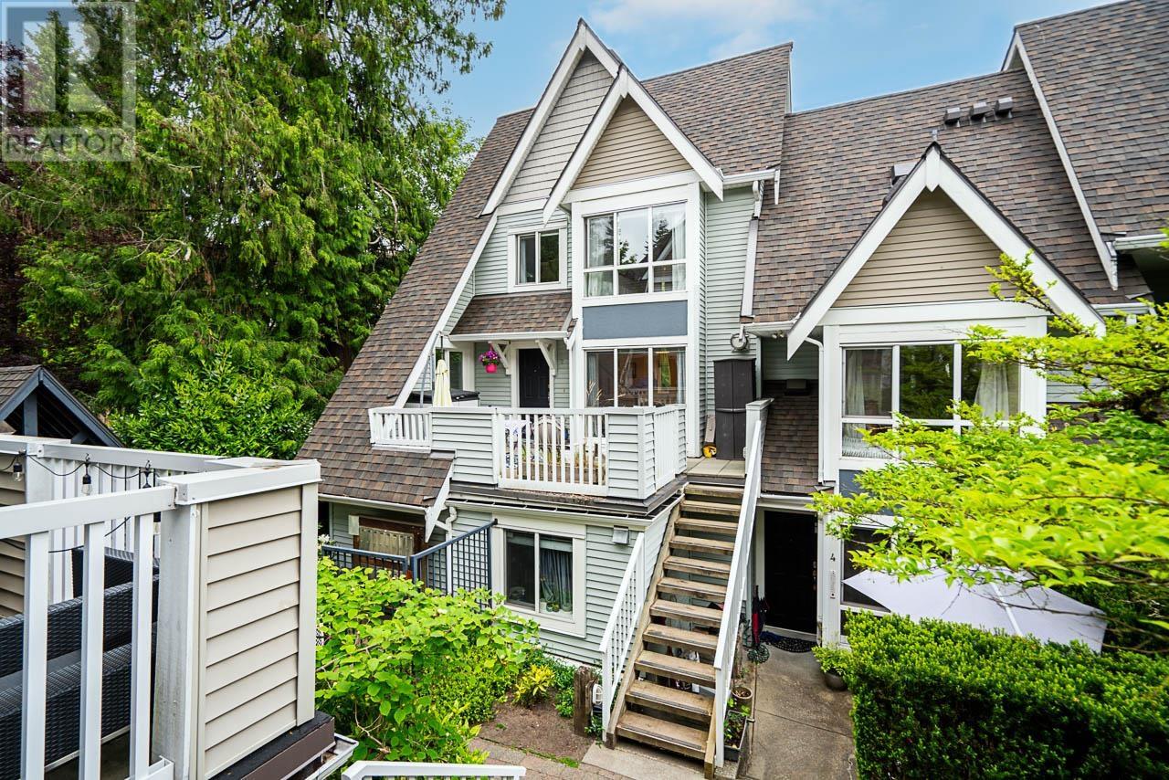 2 1027 Lynn Valley Road, North Vancouver, British Columbia  V7J 1Z6 - Photo 1 - R3011565