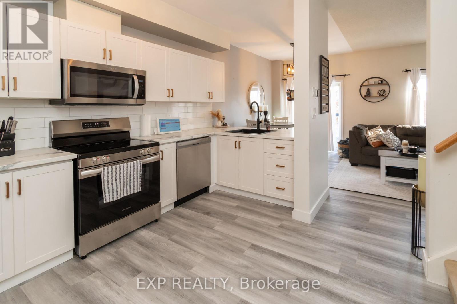 65 - 175 Stanley Street, Barrie, Ontario  L4M 0G2 - Photo 8 - S12085178