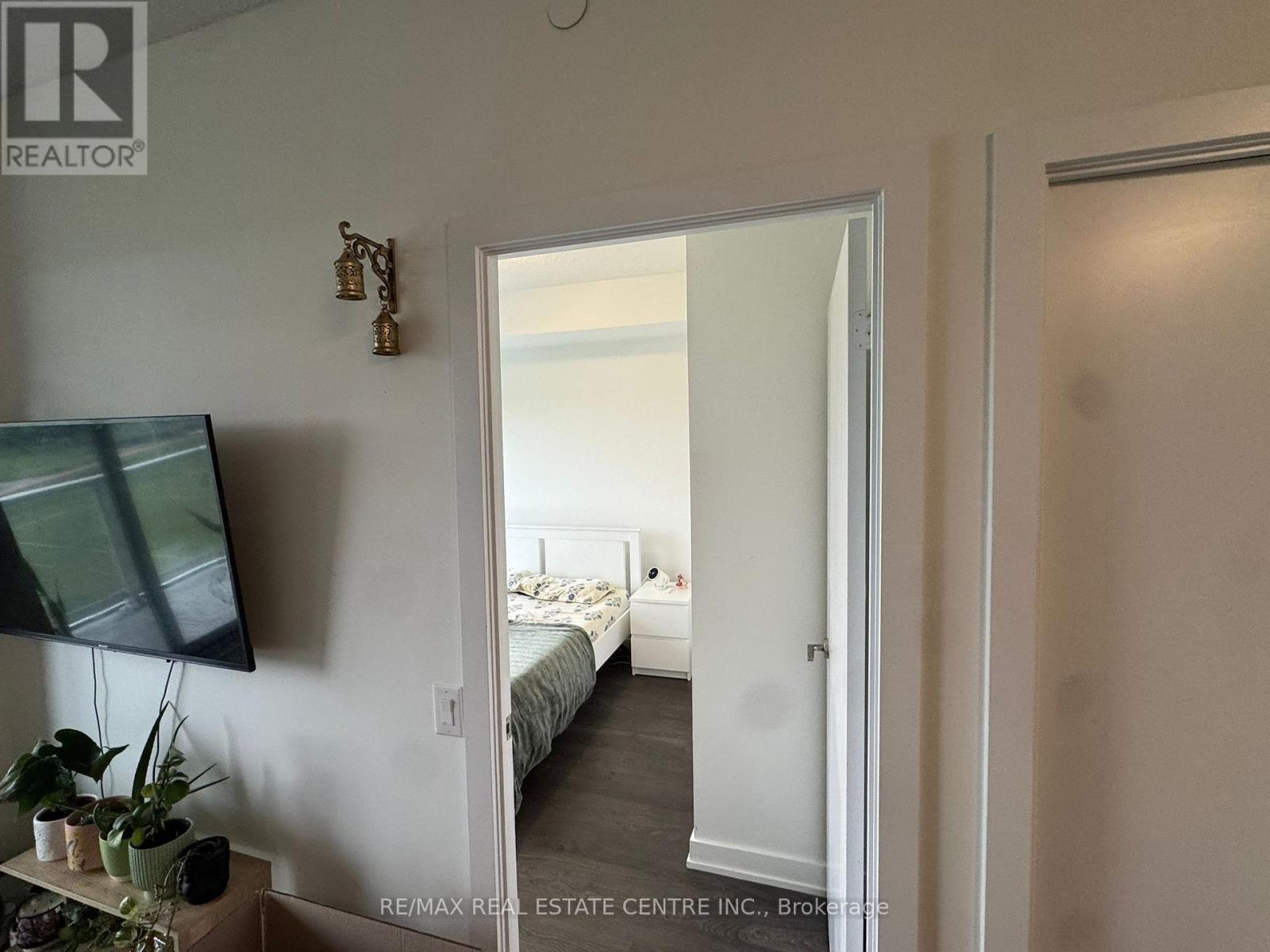 720 - 251 Manitoba Street, Toronto, Ontario  M8Y 0C7 - Photo 34 - W12196846