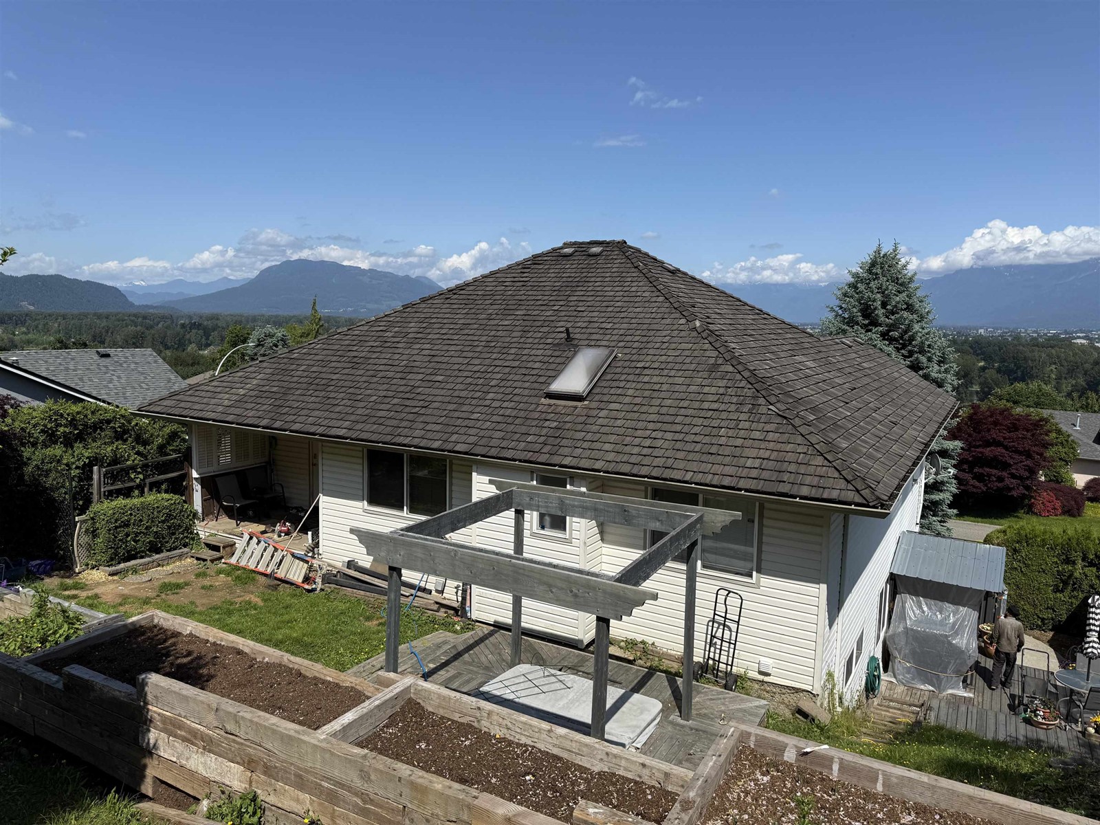 Property at 8607 SUNRISE DRIVE image 5