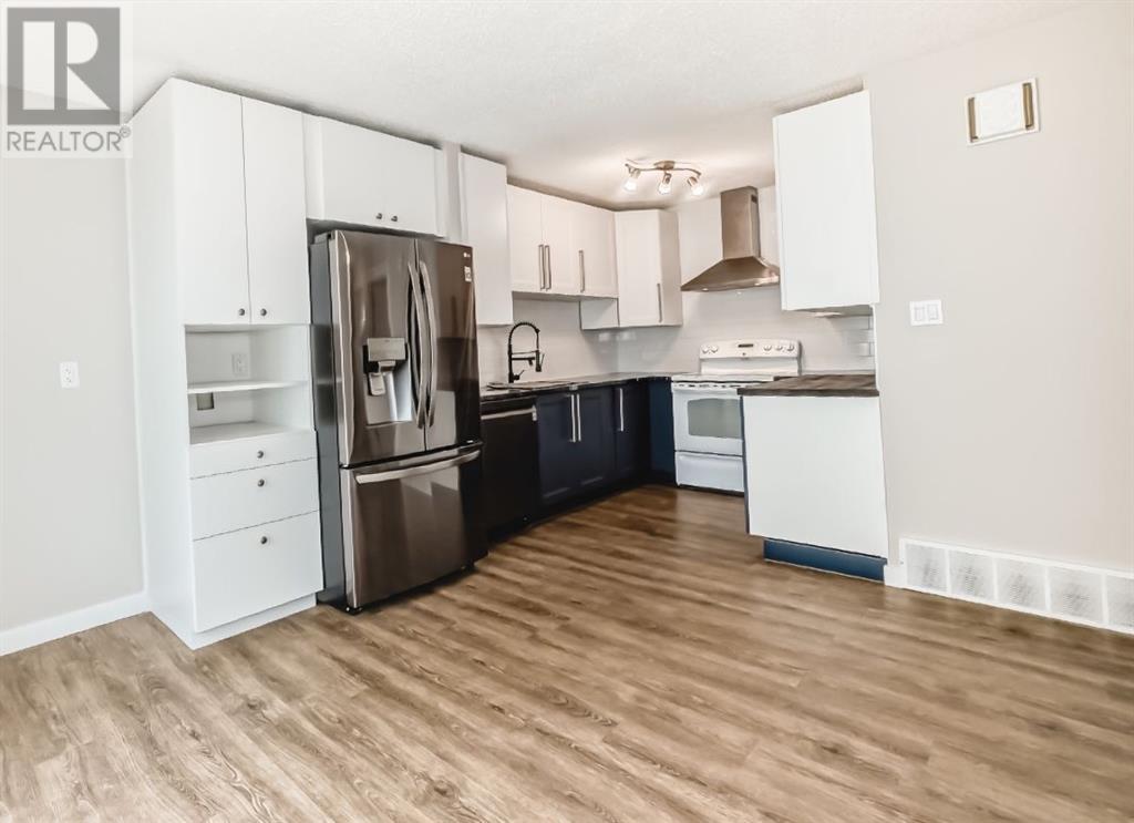 Property at 233 Sabrina Way image 4