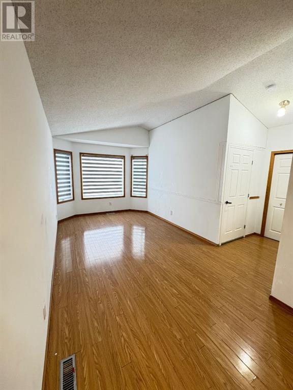Property at 98 Tarawood Road NE image 2