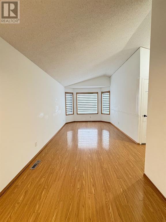 Property at 98 Tarawood Road NE image 5