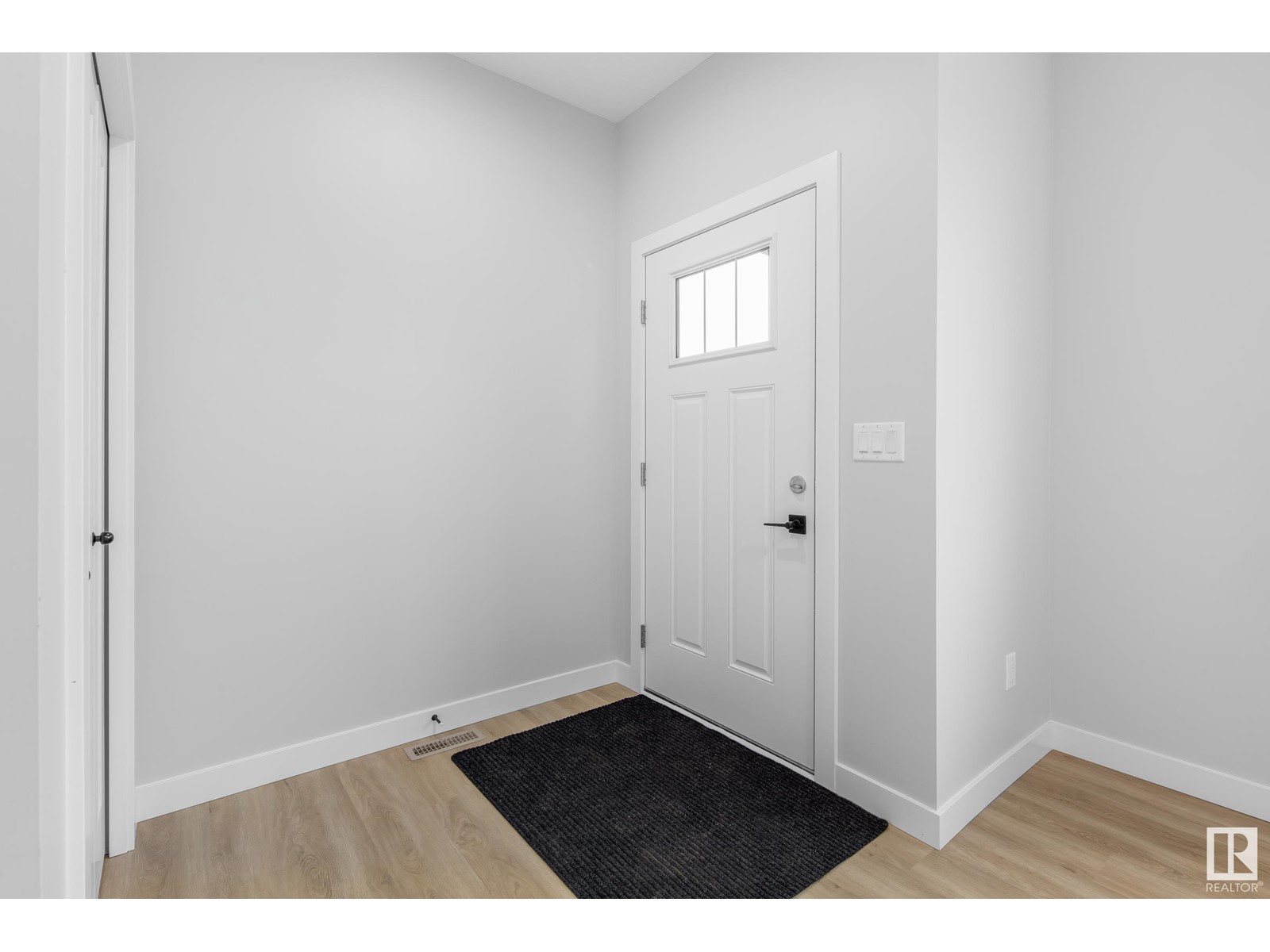 9348 221 St Nw, Edmonton, Alberta  T5T 6C9 - Photo 6 - E4418718