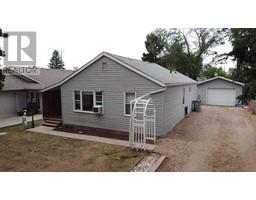 1034 11 Avenue, Wainwright, Ca
