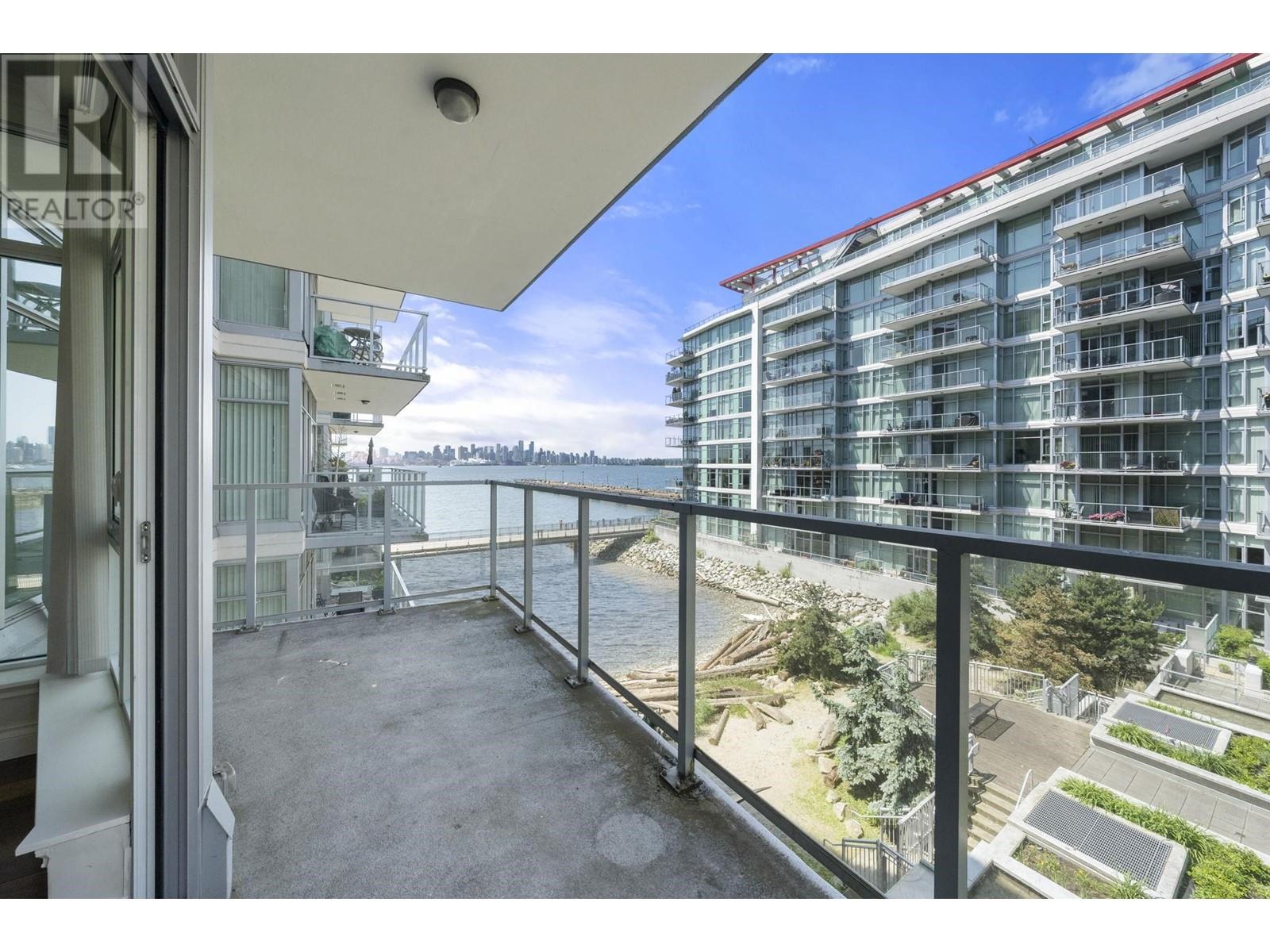 305 185 Victory Ship Way, North Vancouver, British Columbia  V7L 0G2 - Photo 1 - R3010331