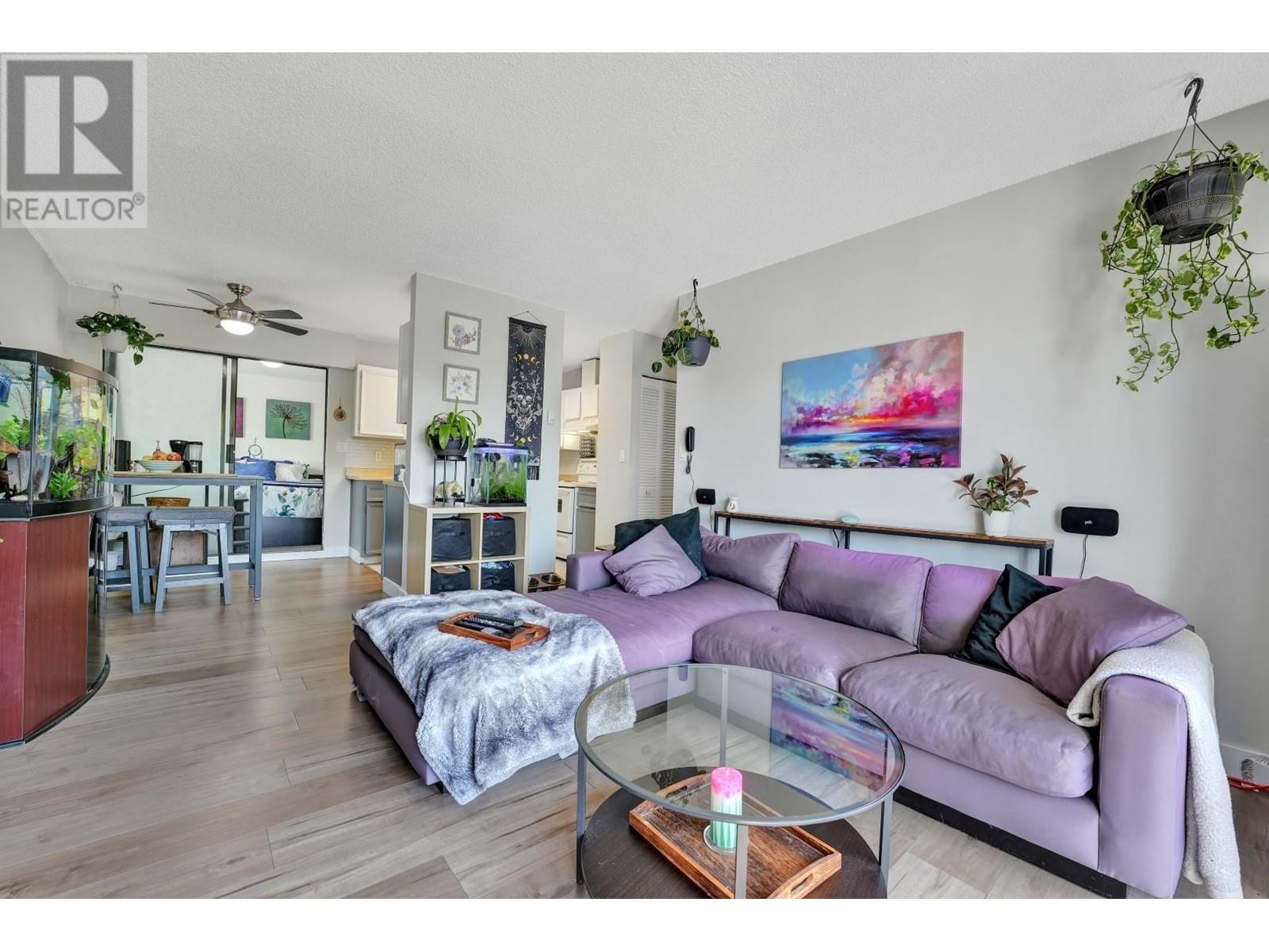 205 2425 Shaughnessy Street, Port Coquitlam, British Columbia  V3C 3E6 - Photo 4 - R3011203
