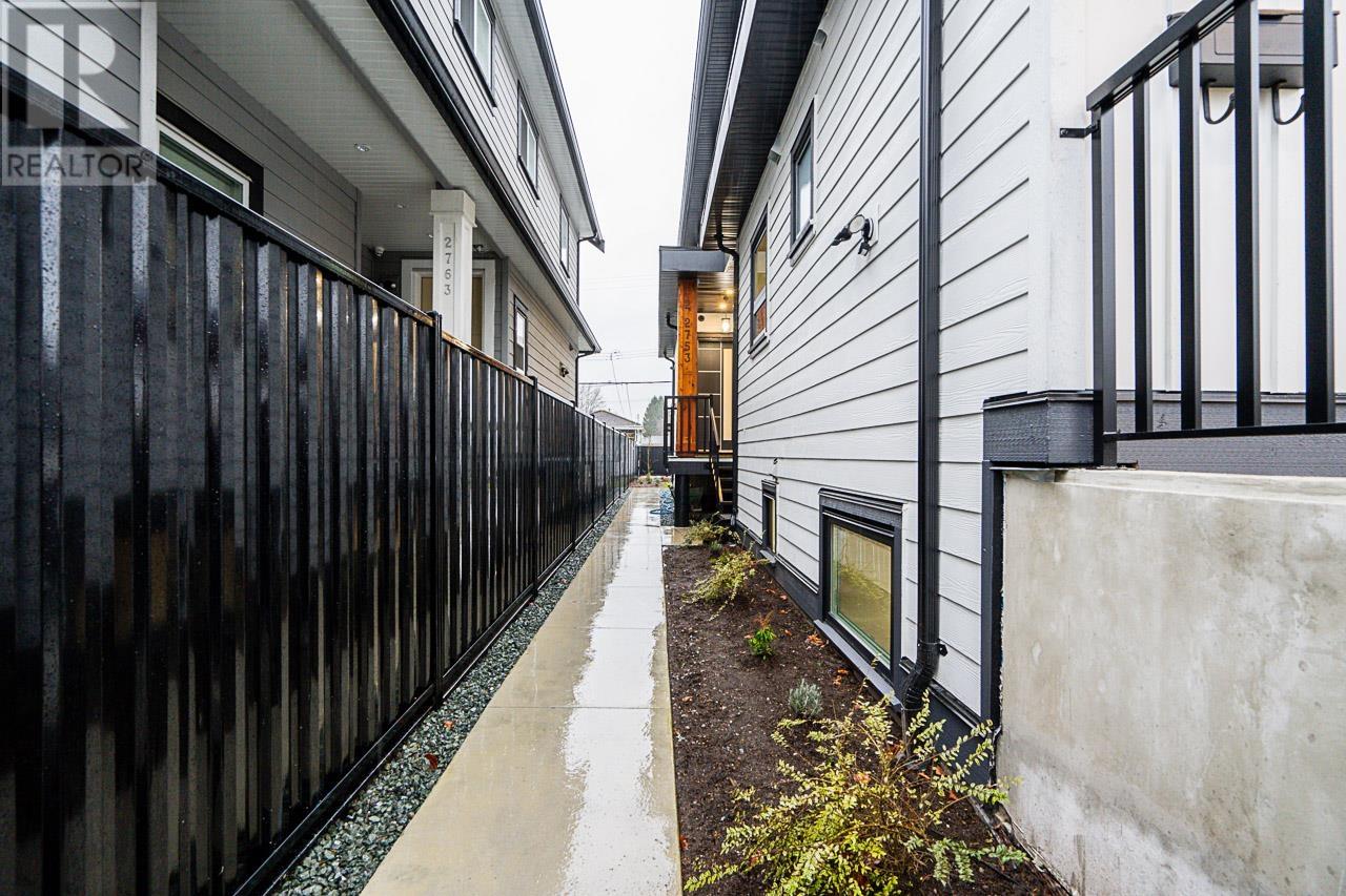 2 2753 Nanaimo Street, Vancouver, British Columbia  V5N 5E9 - Photo 2 - R3011485