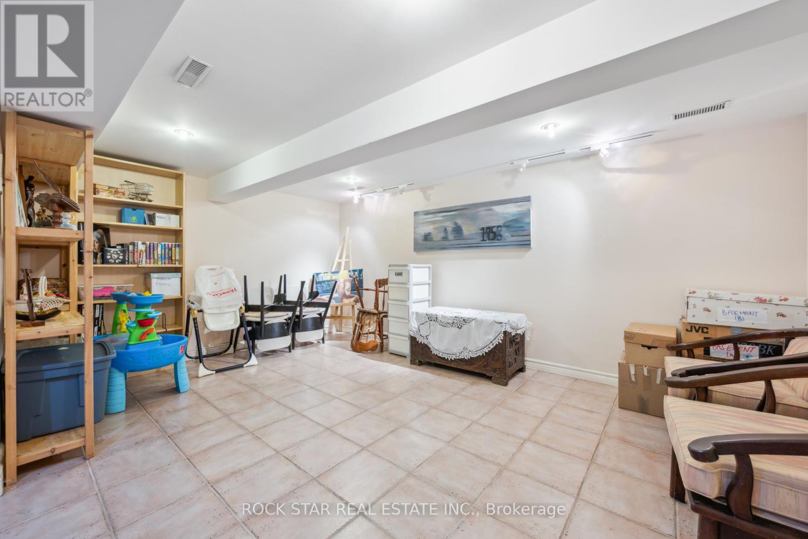 22 Fairmeadow Avenue, Toronto, Ontario  M2P 1W5 - Photo 32 - C12196931
