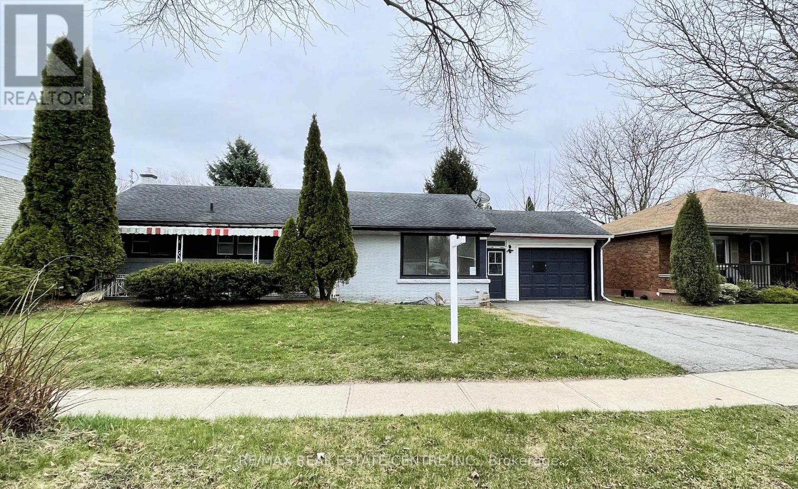 5866 VALLEY WAY, Niagara Falls, Ontario
