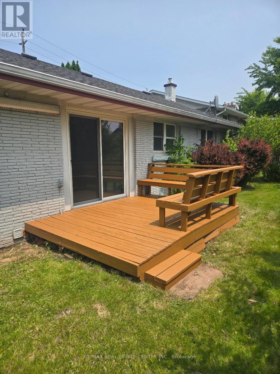 5866 Valley Way, Niagara Falls, Ontario  L2E 1Y1 - Photo 27 - X12090903
