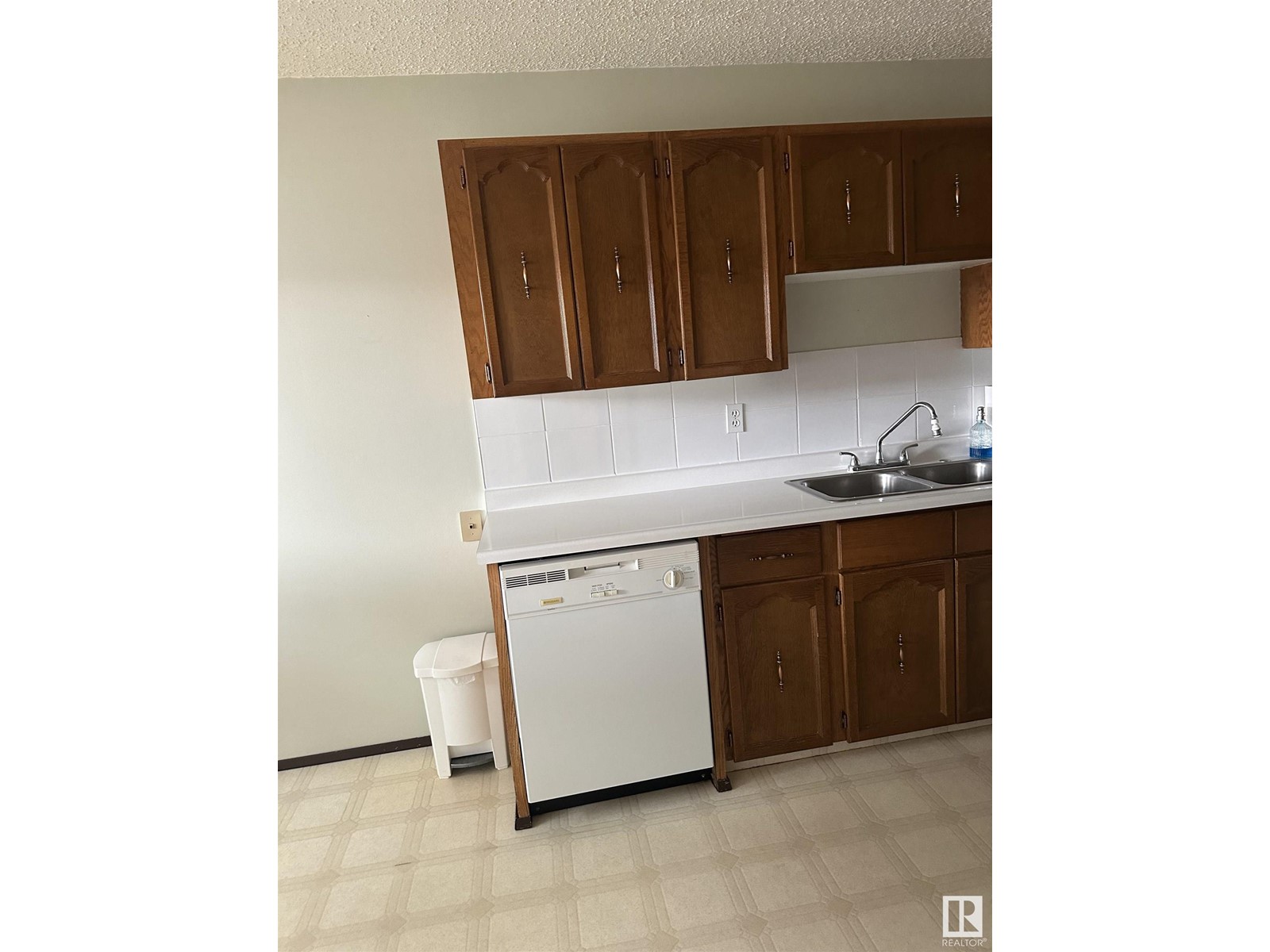 Property at #35 4707 126 AV NW image 4