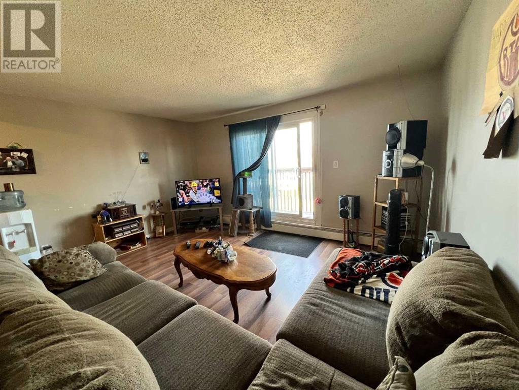 206, 114 Mount Pleasant Drive, Camrose, Alberta  T4V 2M7 - Photo 5 - A2214296