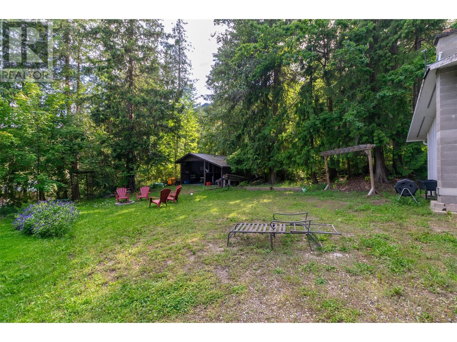 402 Coach Road, Sicamous, British Columbia  V0E 2V2 - Photo 12 - 10350721