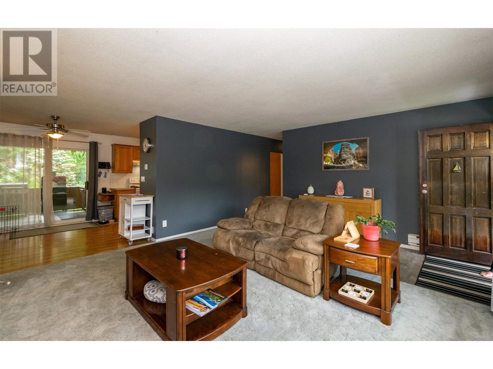 402 Coach Road, Sicamous, British Columbia  V0E 2V2 - Photo 16 - 10350721