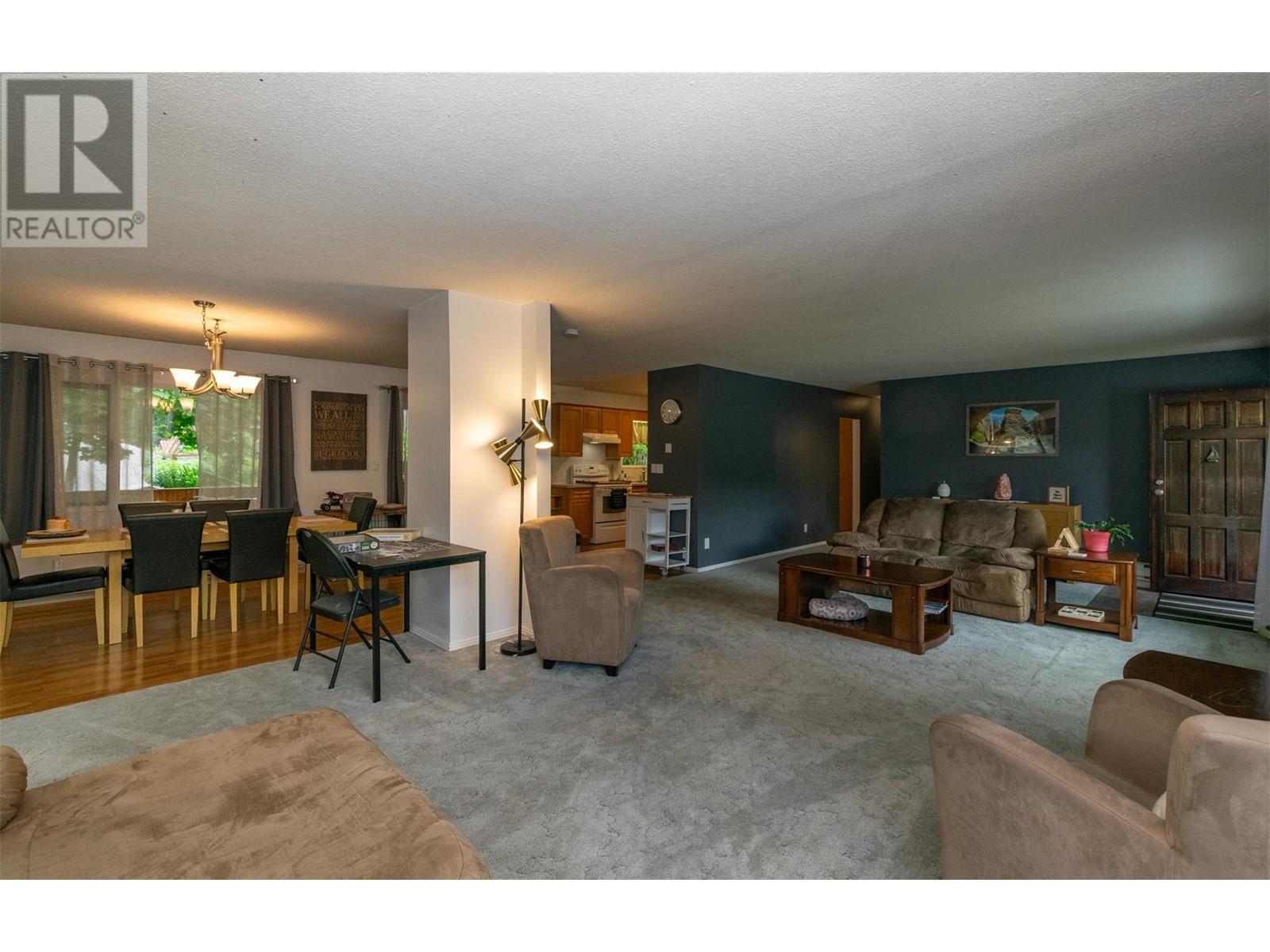 402 Coach Road, Sicamous, British Columbia  V0E 2V2 - Photo 17 - 10350721