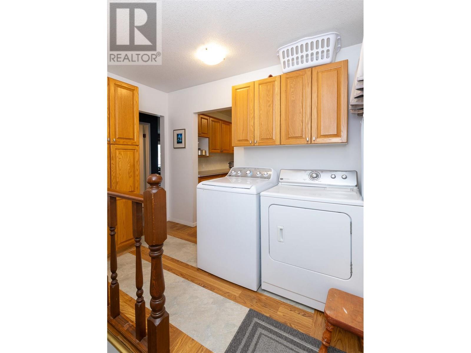 402 Coach Road, Sicamous, British Columbia  V0E 2V2 - Photo 31 - 10350721