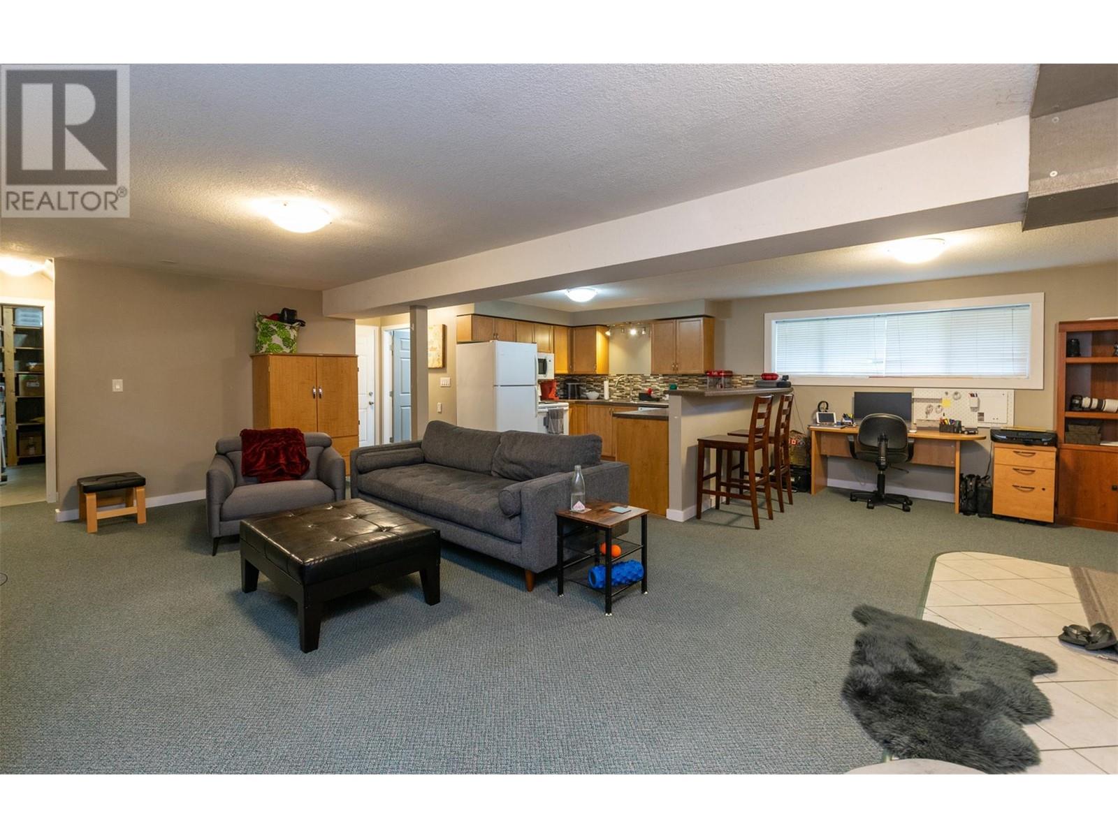 402 Coach Road, Sicamous, British Columbia  V0E 2V2 - Photo 33 - 10350721