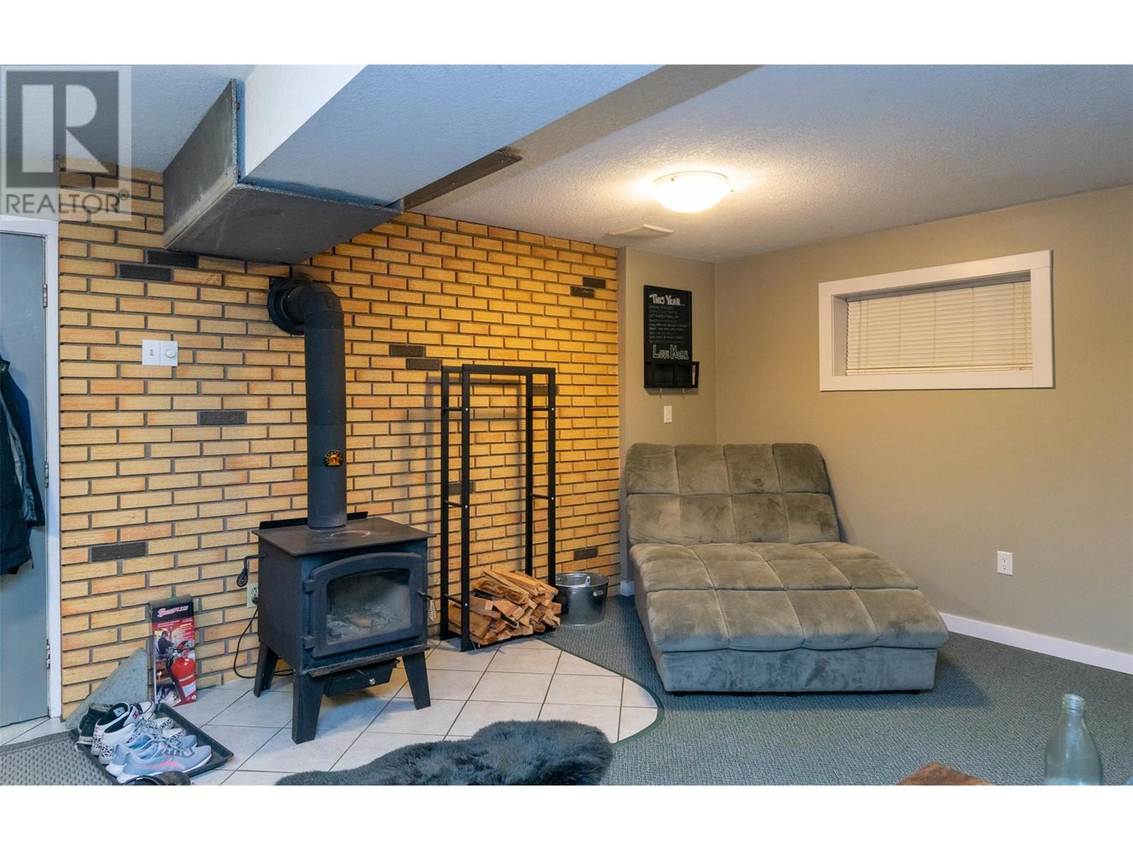 402 Coach Road, Sicamous, British Columbia  V0E 2V2 - Photo 36 - 10350721