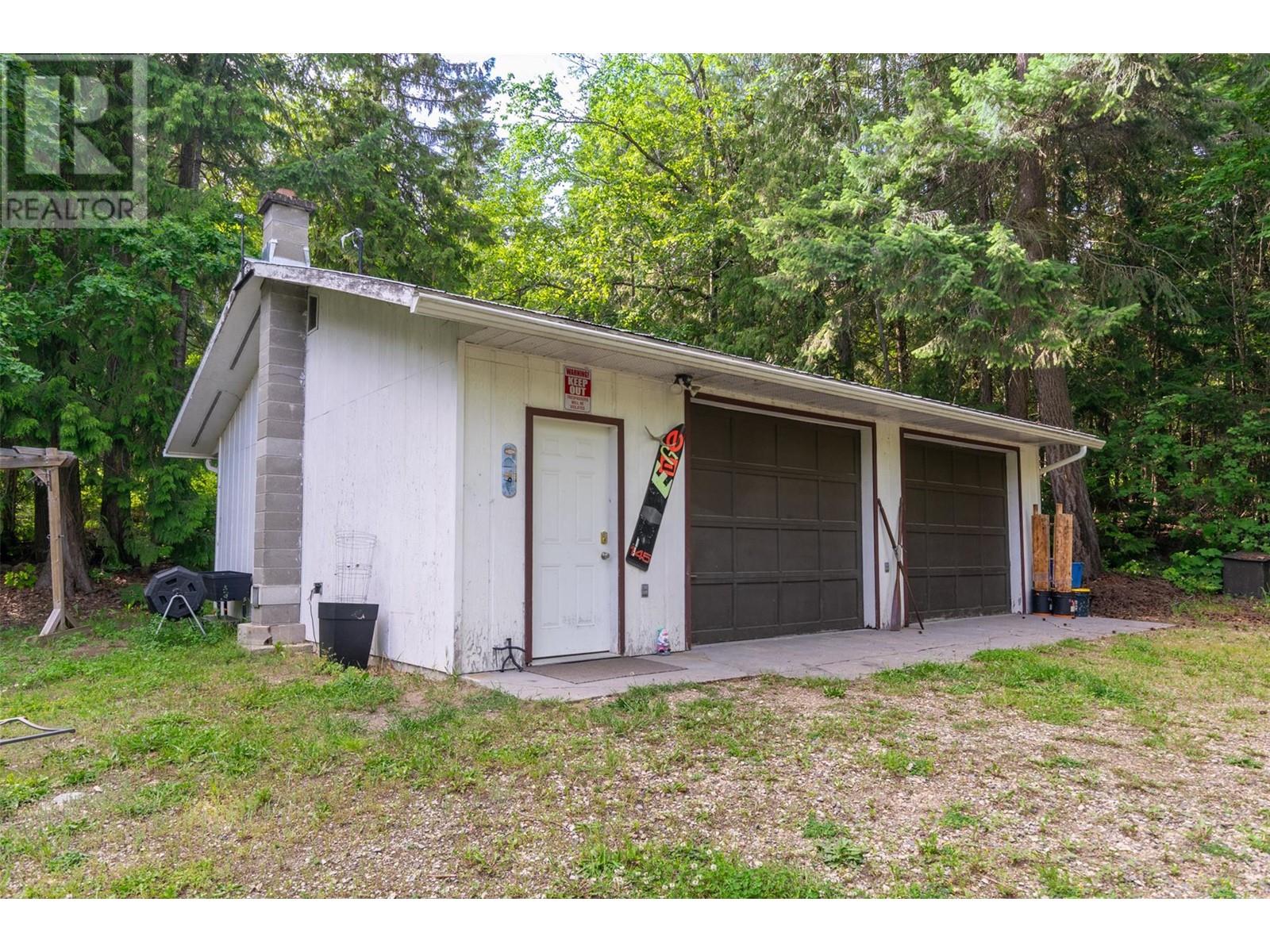 402 Coach Road, Sicamous, British Columbia  V0E 2V2 - Photo 50 - 10350721