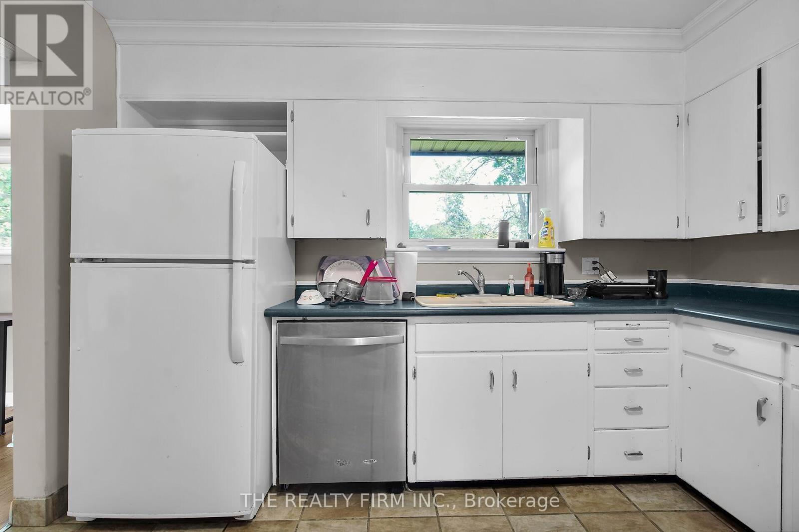 95 Edgar Drive, London North, Ontario  N6G 1K3 - Photo 11 - X12196977
